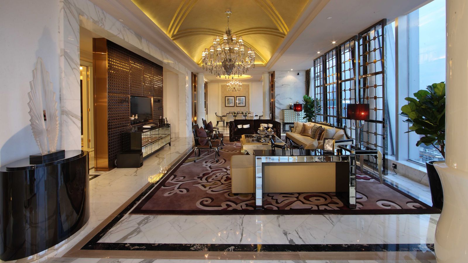 Luxurious Hotel Suite with City View