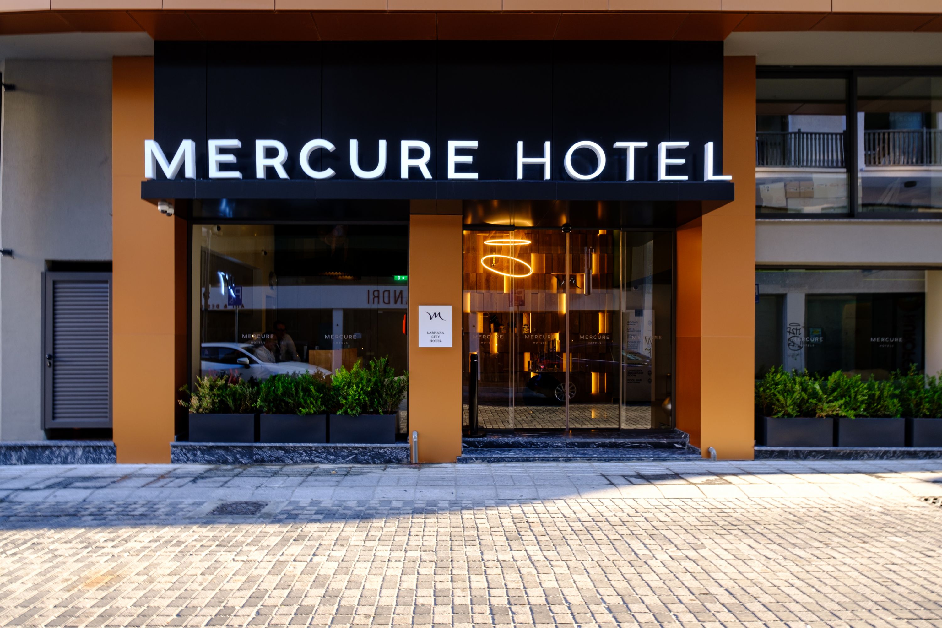 Mercure Larnaca Finikoudes Beach - Cyprus