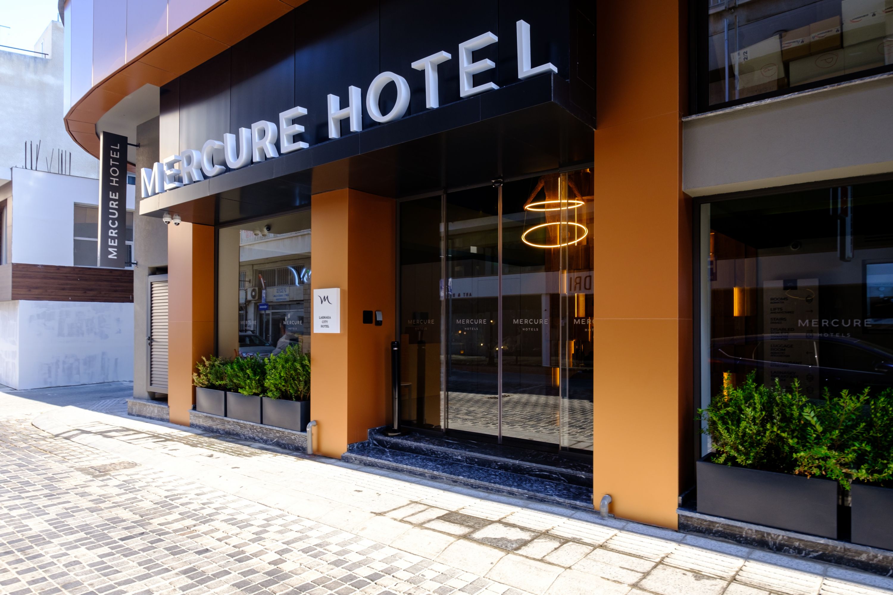 Mercure Larnaca Finikoudes Beach - Cyprus