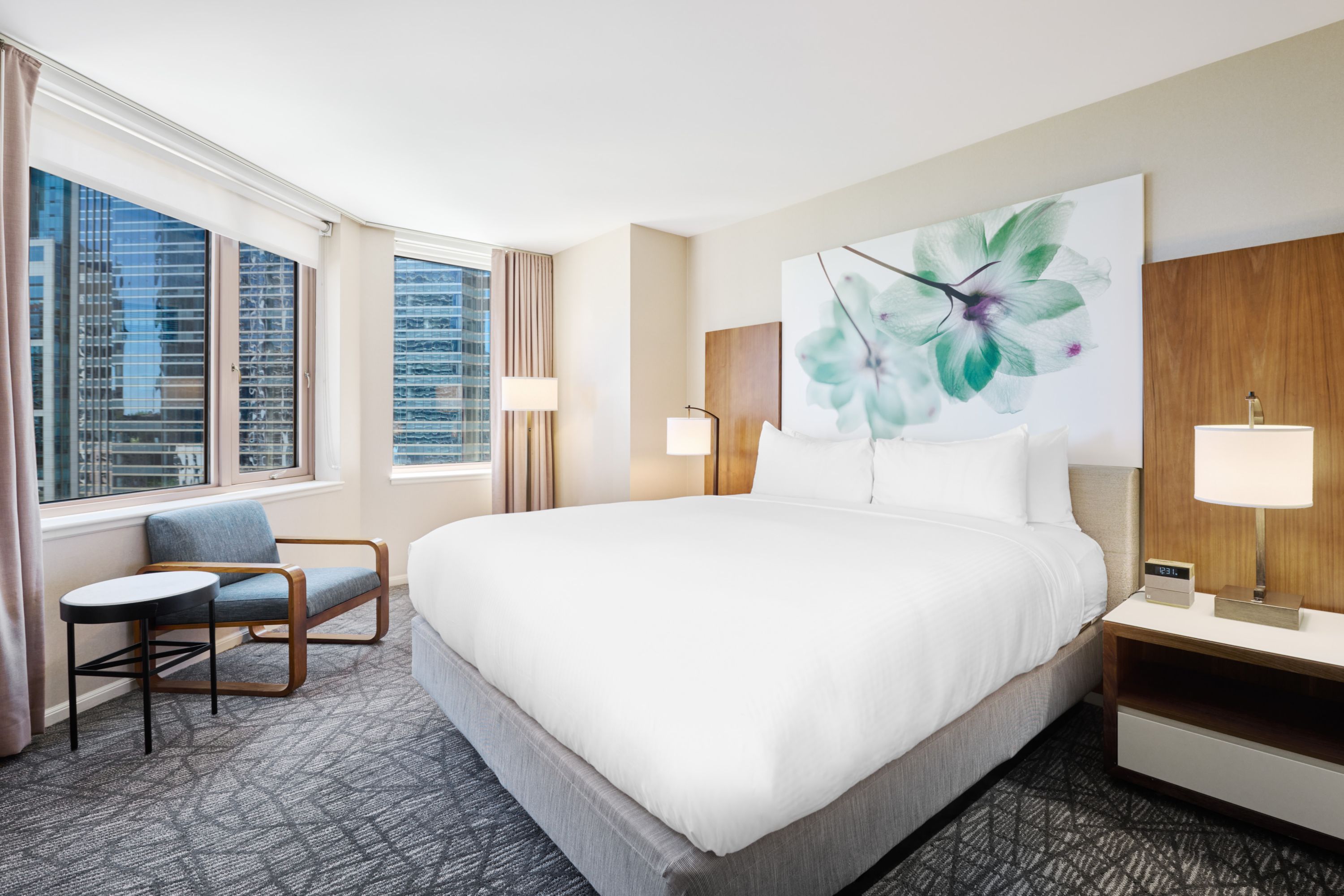 Luxurious King Room at Fairmont Chicago - Millennium Park