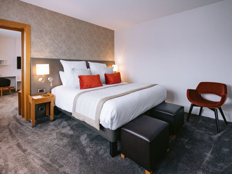 Luxurious Hotel Room at Hôtel Parc Beaumont and Spa, Pau