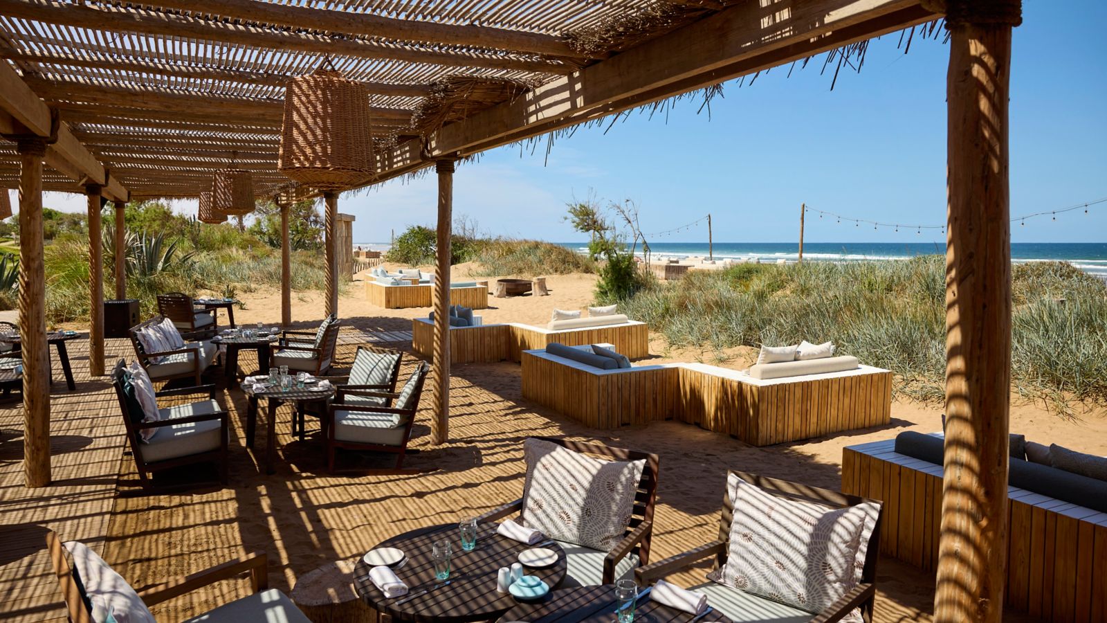 Seaside Dining and Lounge Area