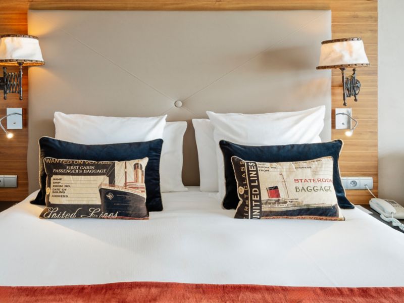 Hotel Room Detail: Nautical-Themed Cushions