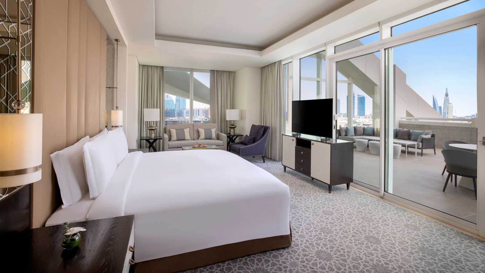 Luxurious Hotel Room with City View