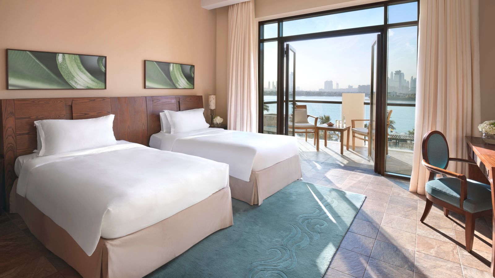 Luxury Twin Room with Waterfront View - Sofitel Dubai The Palm