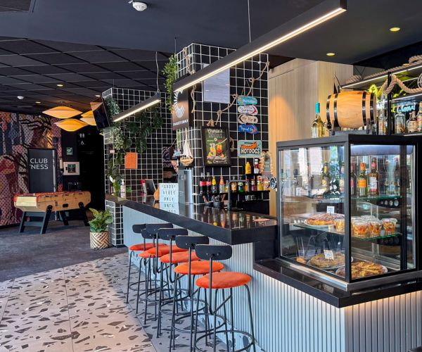 ibis Martigues Bar - France