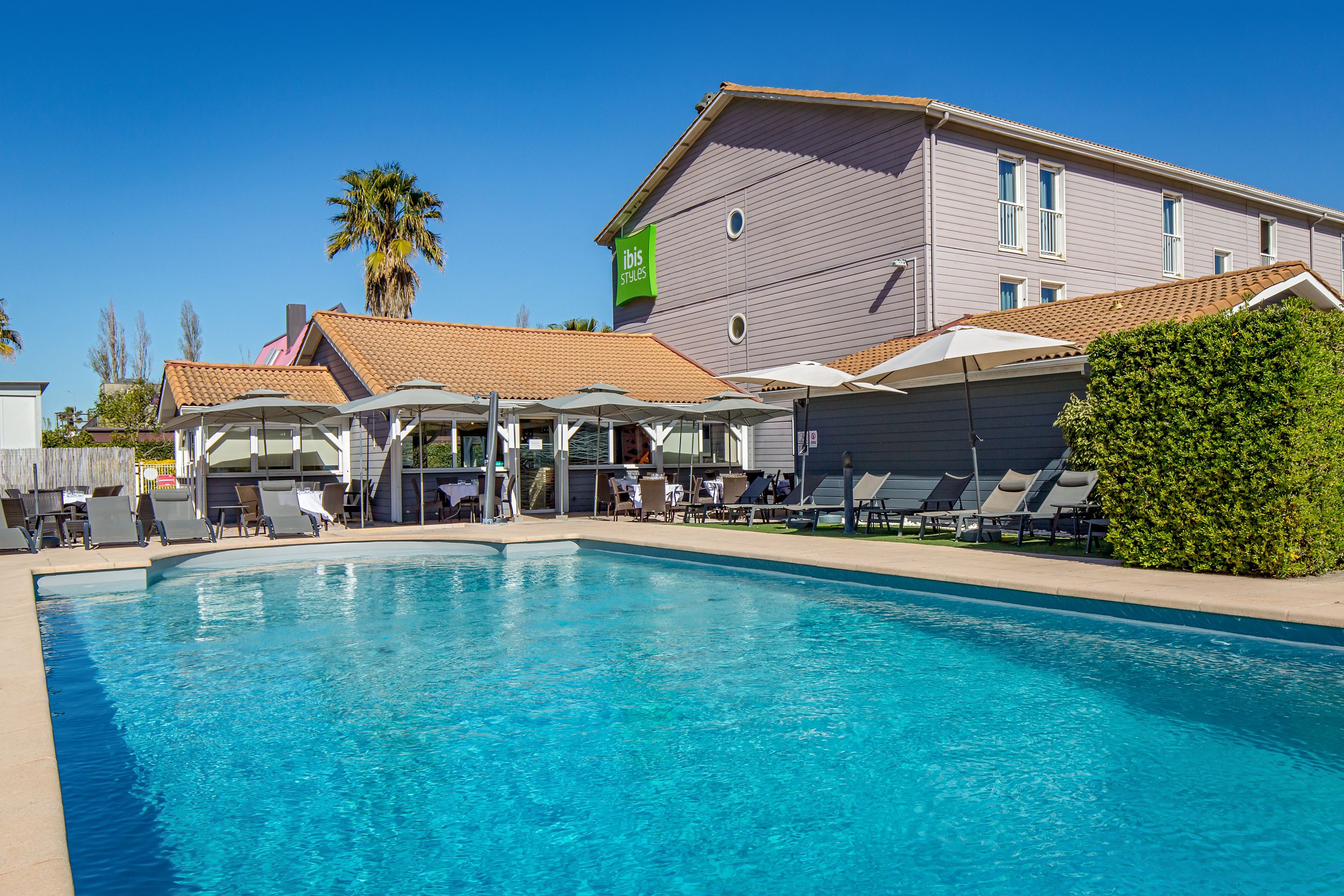 ibis Styles Aubagne Gemenos - France