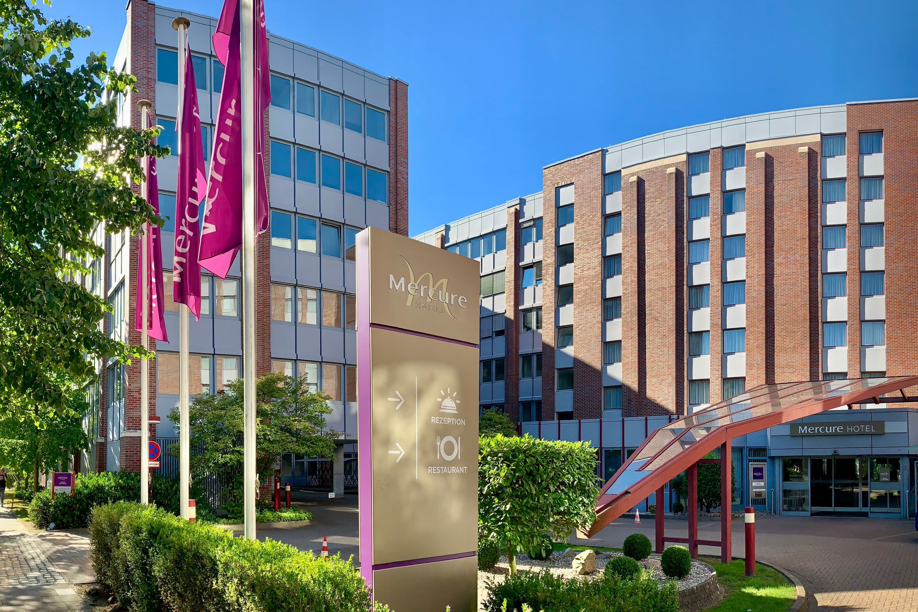 Mercure Hotel: Modern Elegance and Warm Hospitality