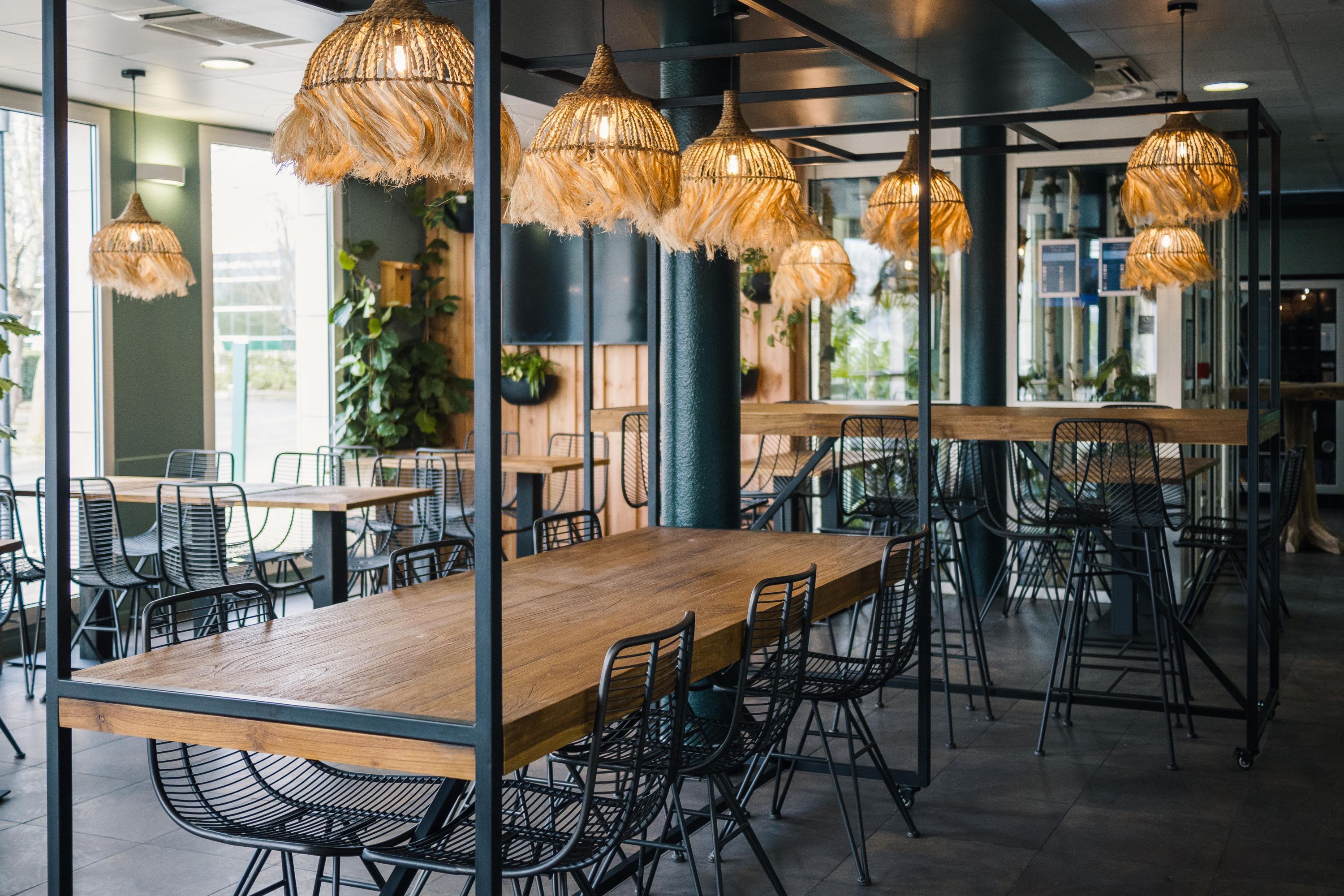 Modern Restaurant Interior