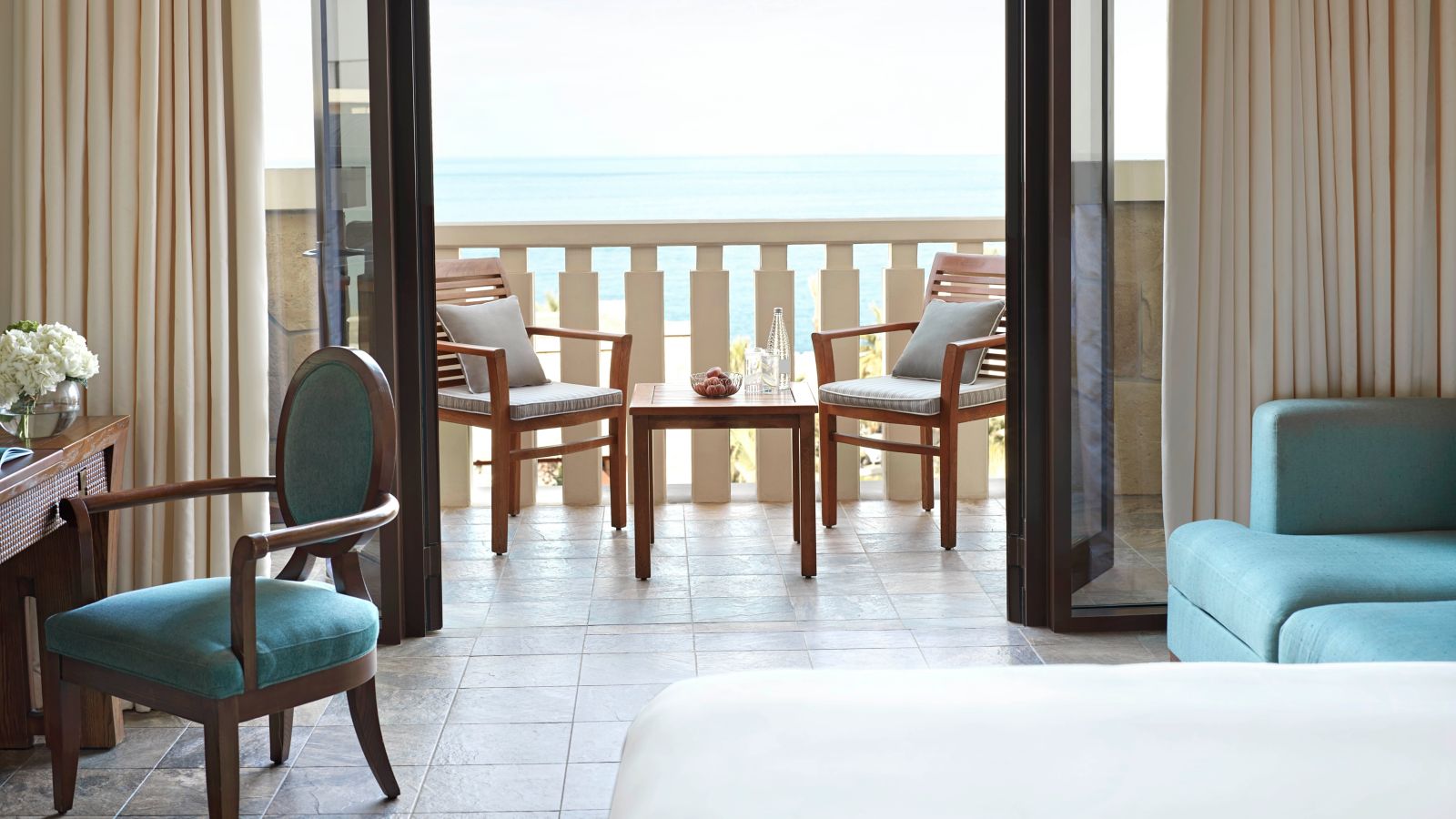 Luxury Hotel Room with Ocean View Balcony