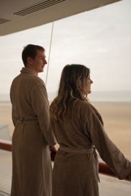 A couple gazing at the sea from spa at Novotel Thalassa Le Touquet