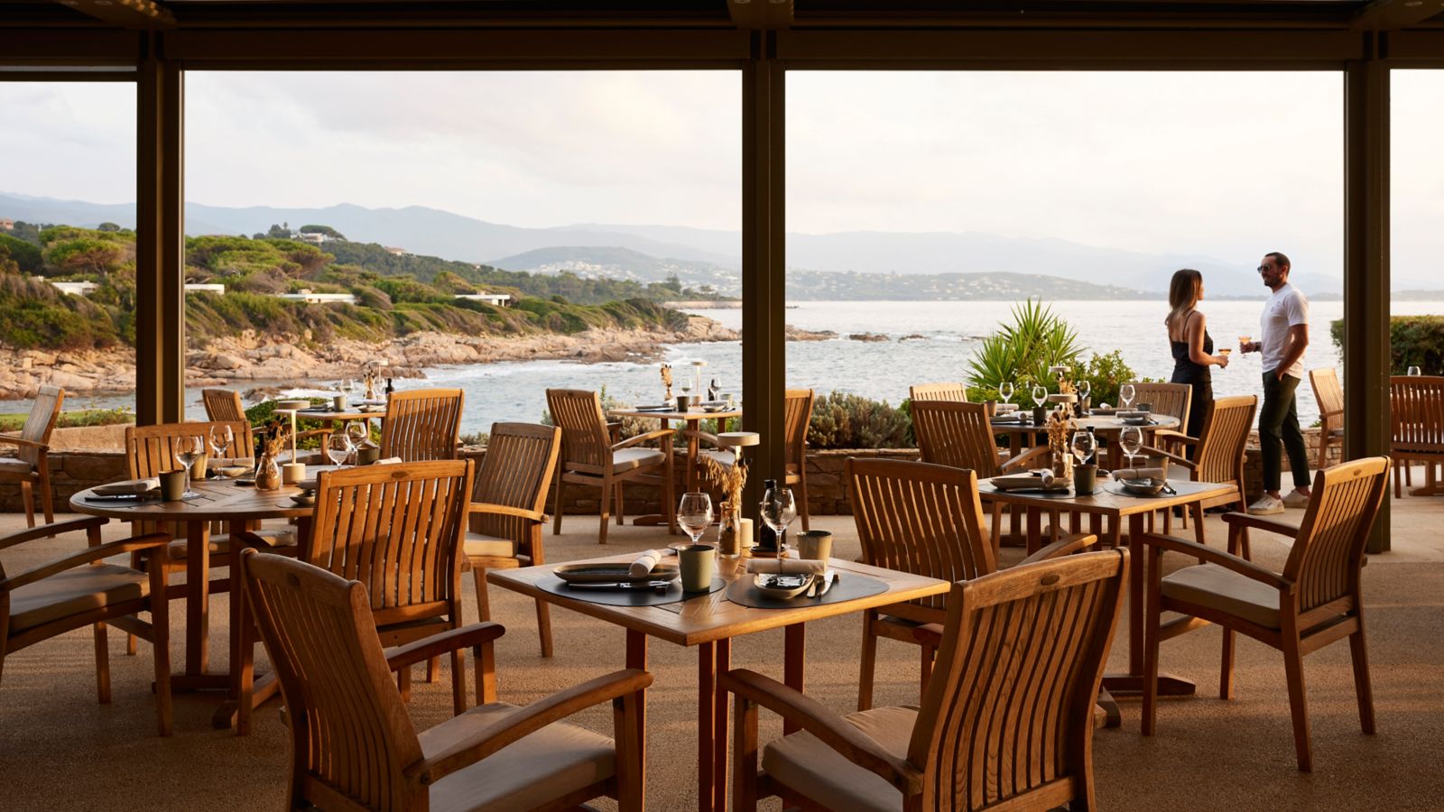 Oceanfront Dining at an Accor Hotel