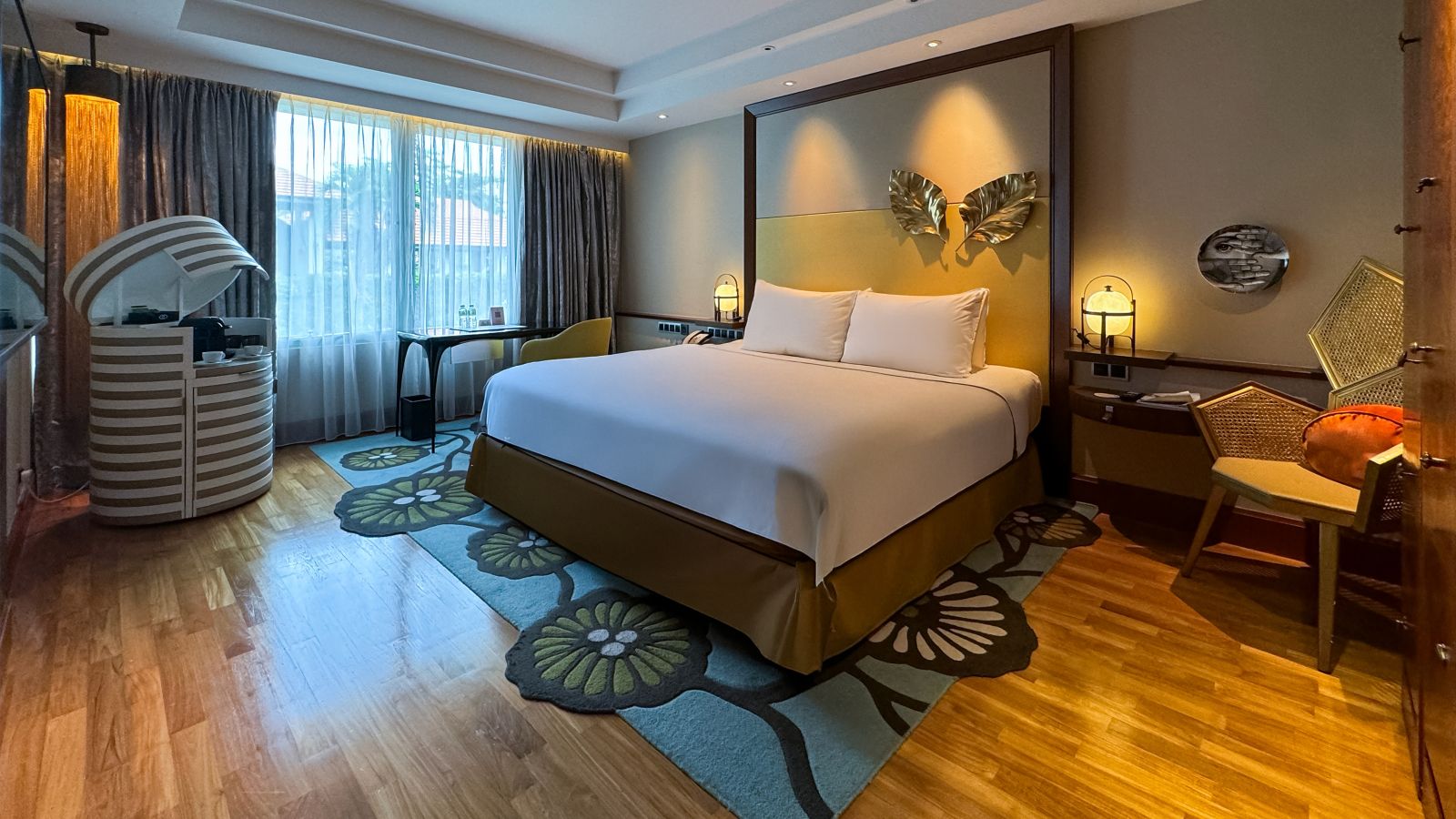 Spacious Bedroom - Sofitel Singapore Sentosa Resort & Spa