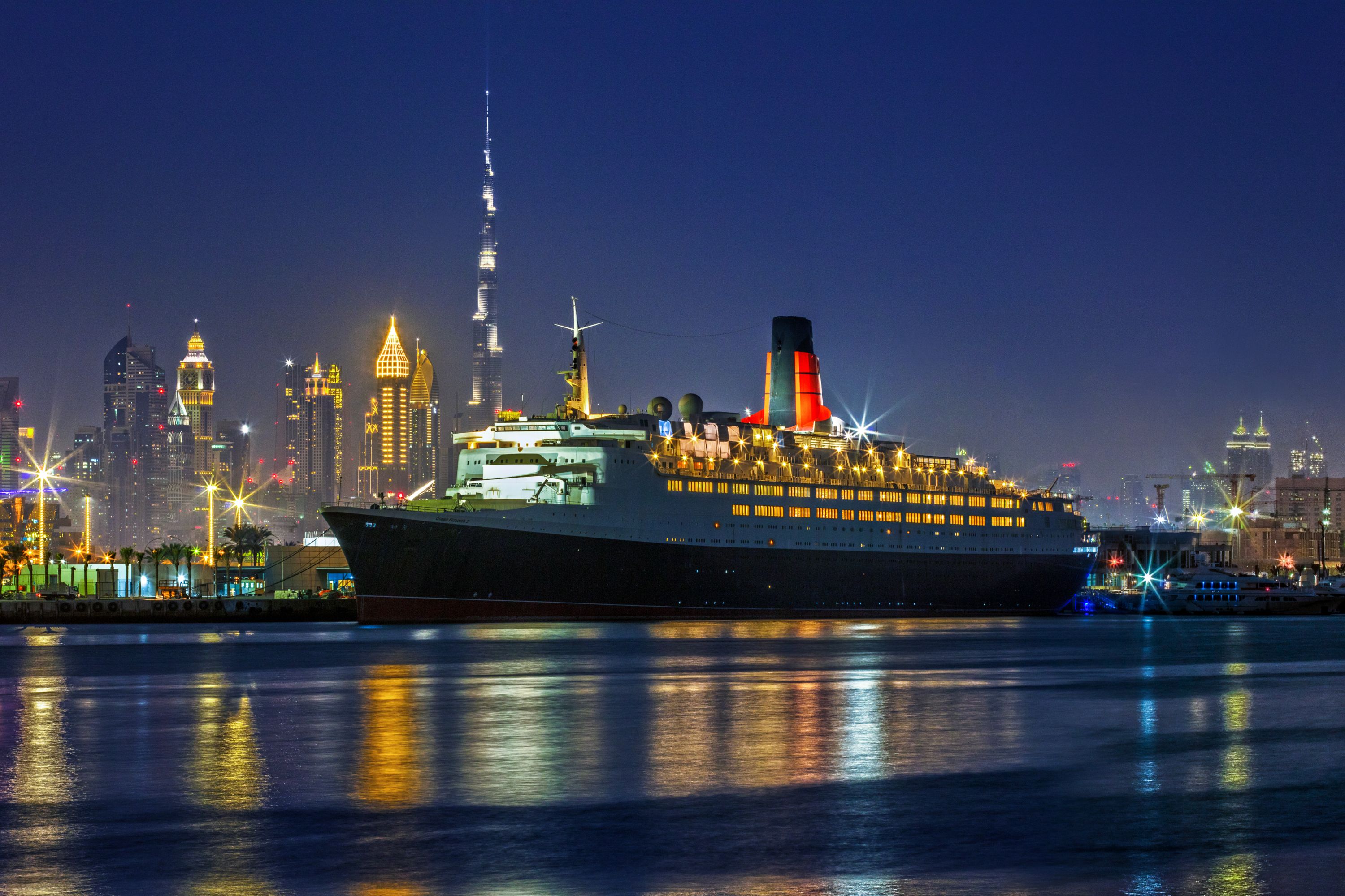 Queen Elizabeth 2 - United Arab Emirates