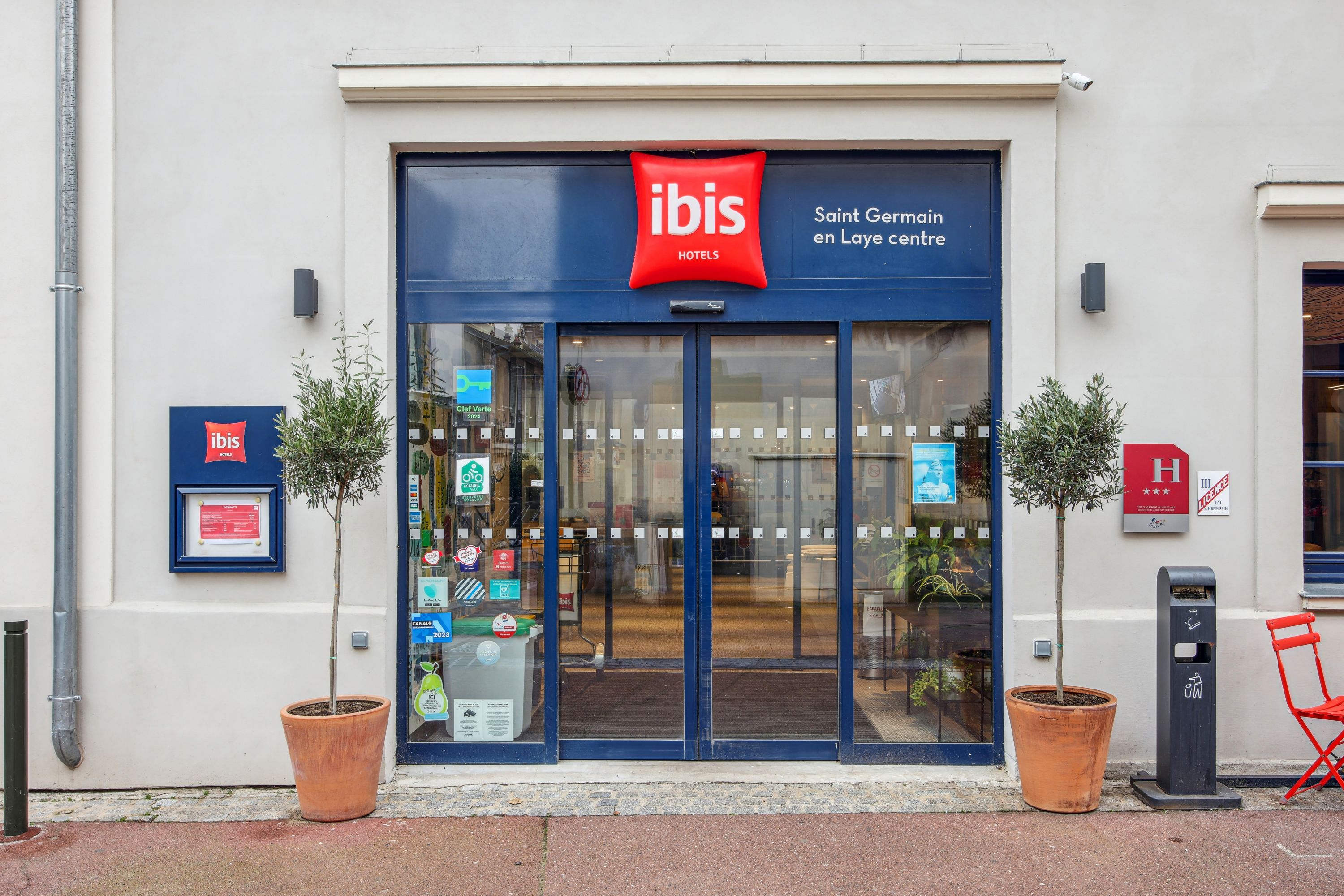 ibis Saint Germain en Laye Centre Hotel Entrance