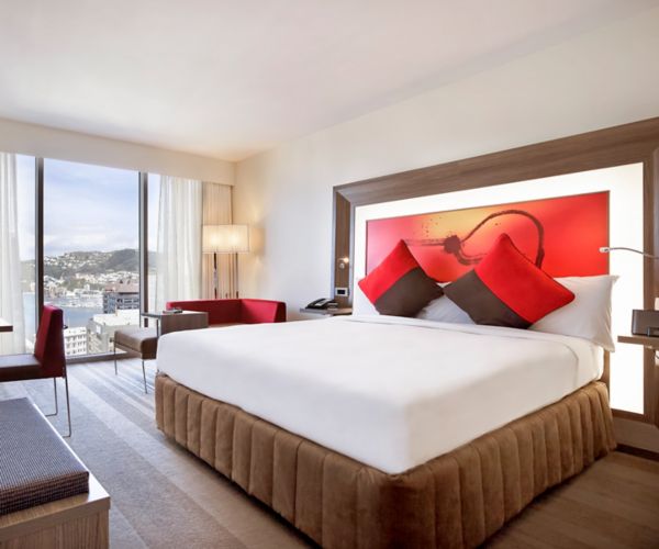 Guest room at Novotel Wellington in New Zealand