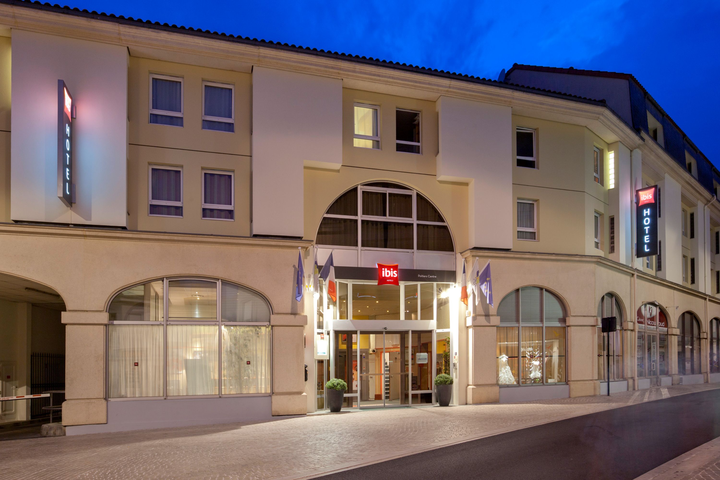 ibis Poitiers Centre - France