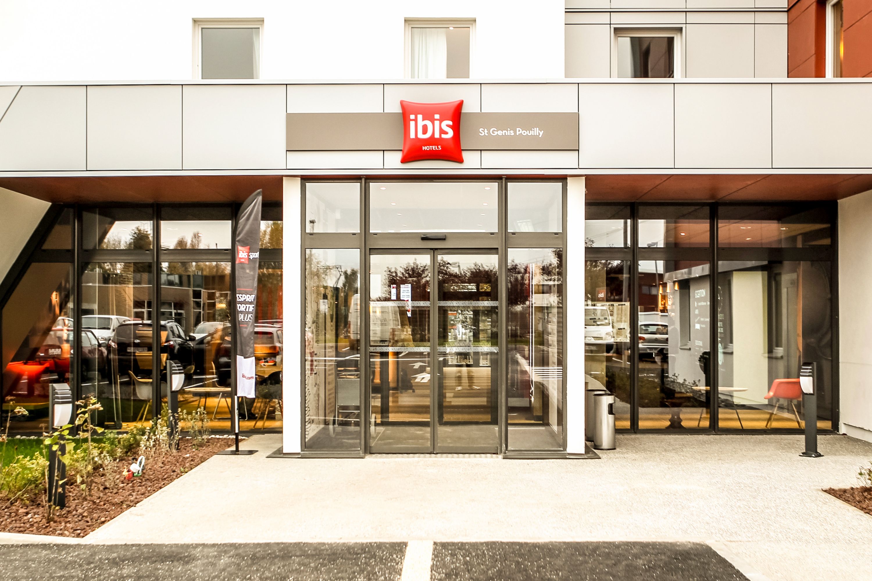 ibis Saint Genis Pouilly Genève - France