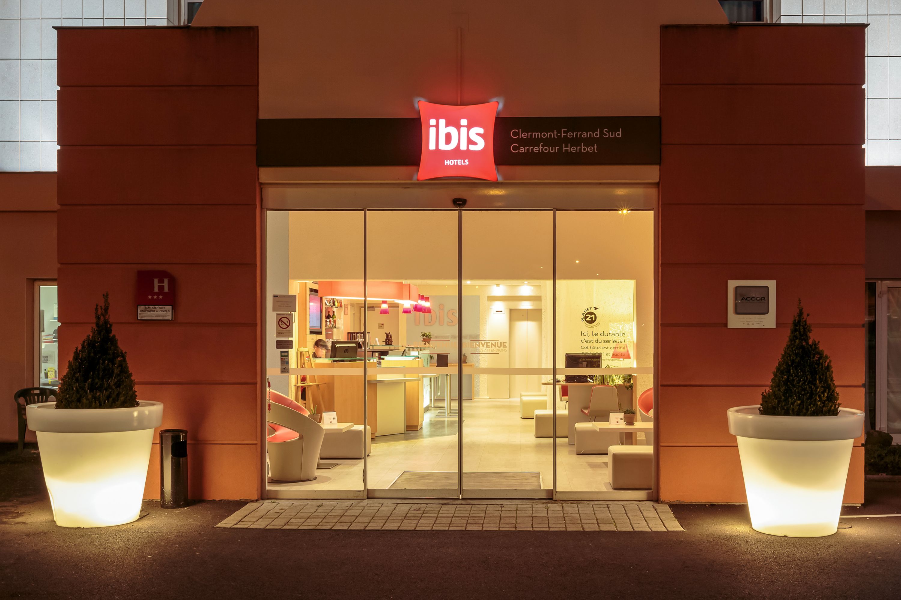 ibis Clermont Ferrand Sud Carrefour Herbet - France