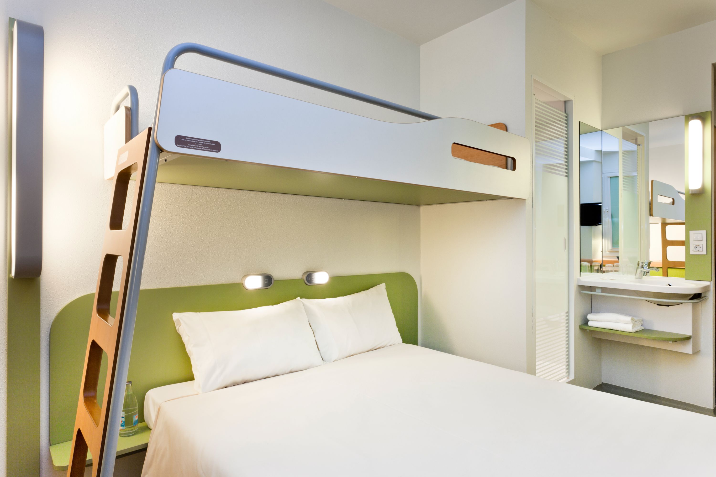 ibis budget Roanne - France