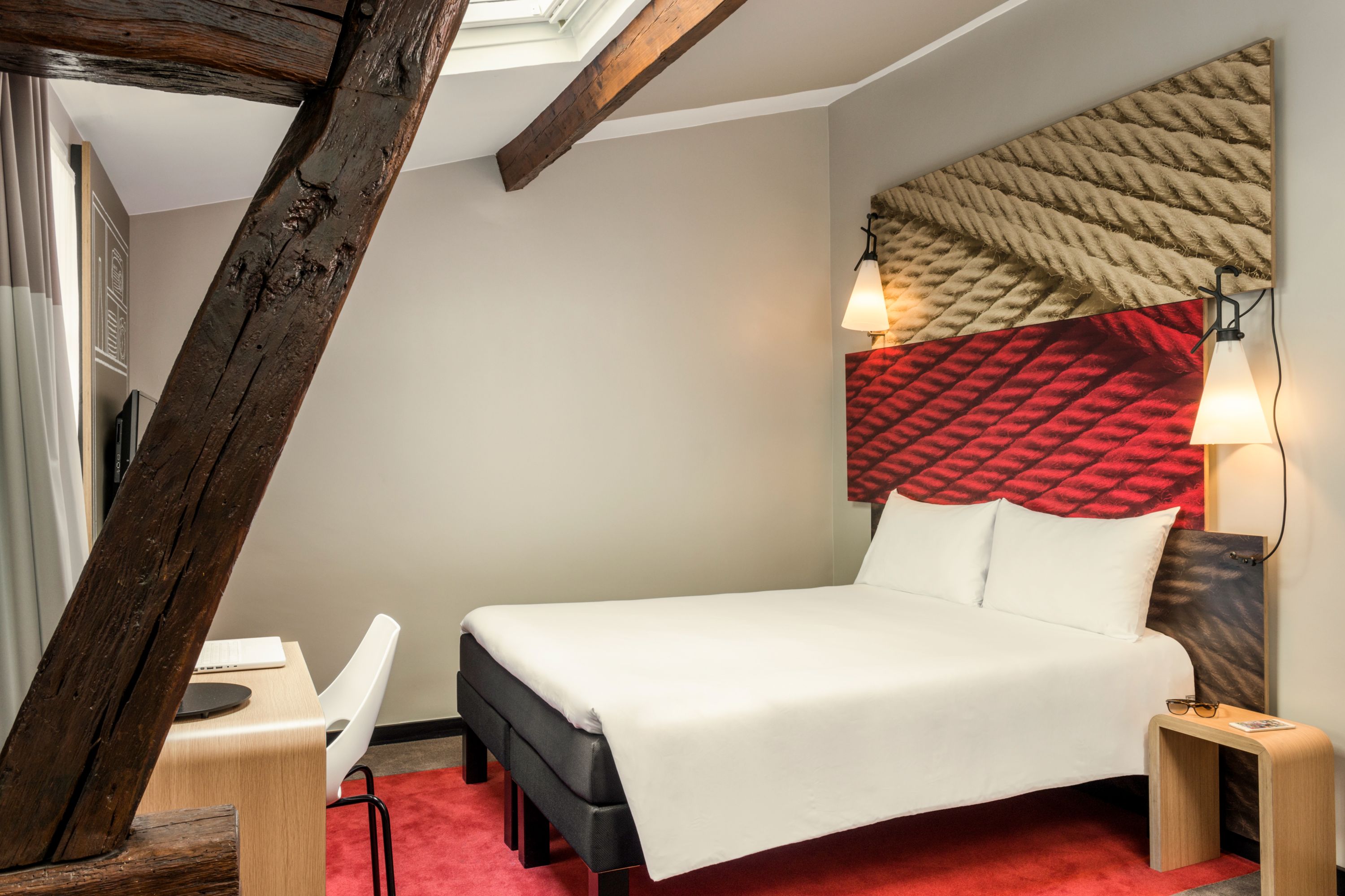 Hôtel ibis Paris Avenue de la Republique -A013