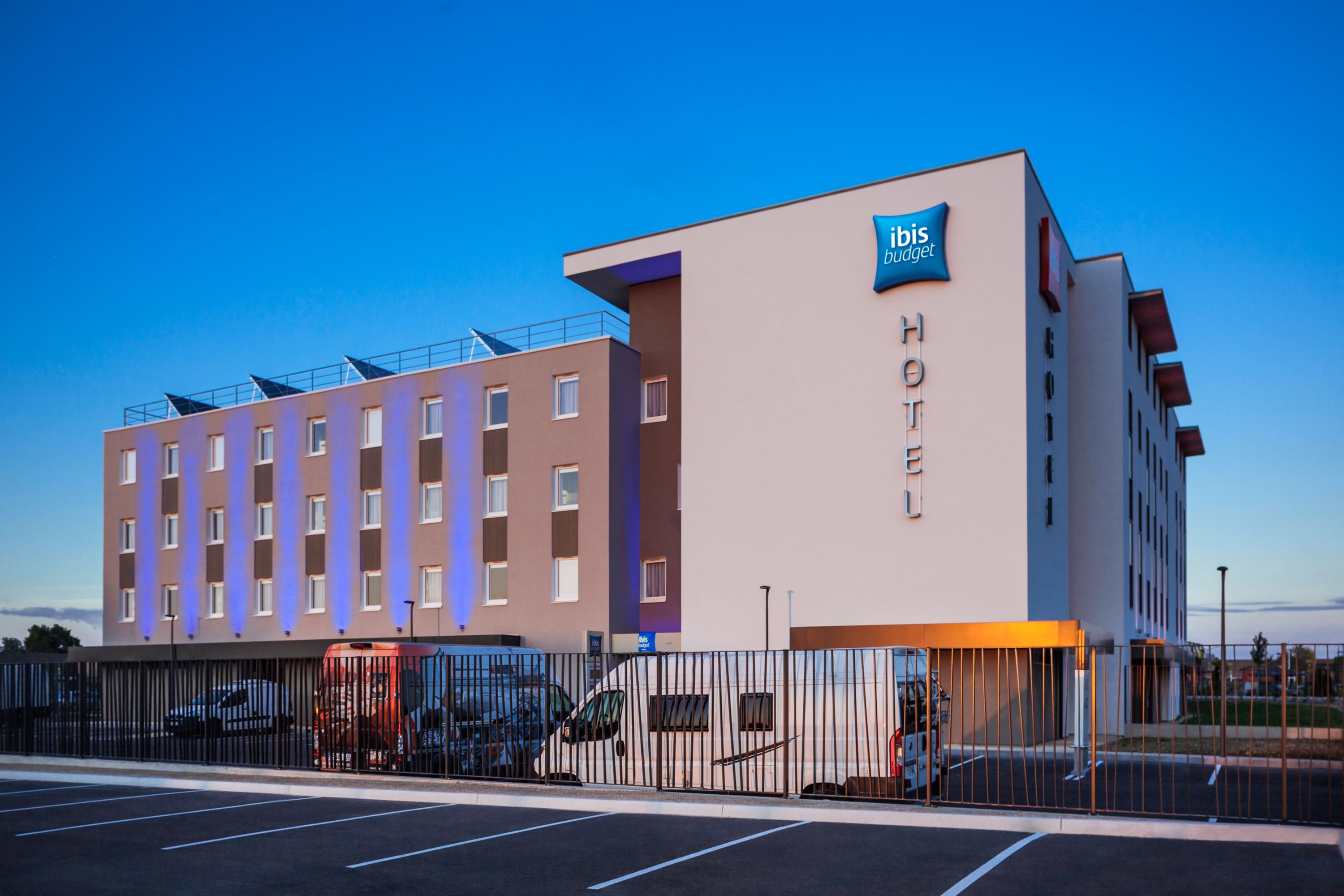 ibis budget Sens - France