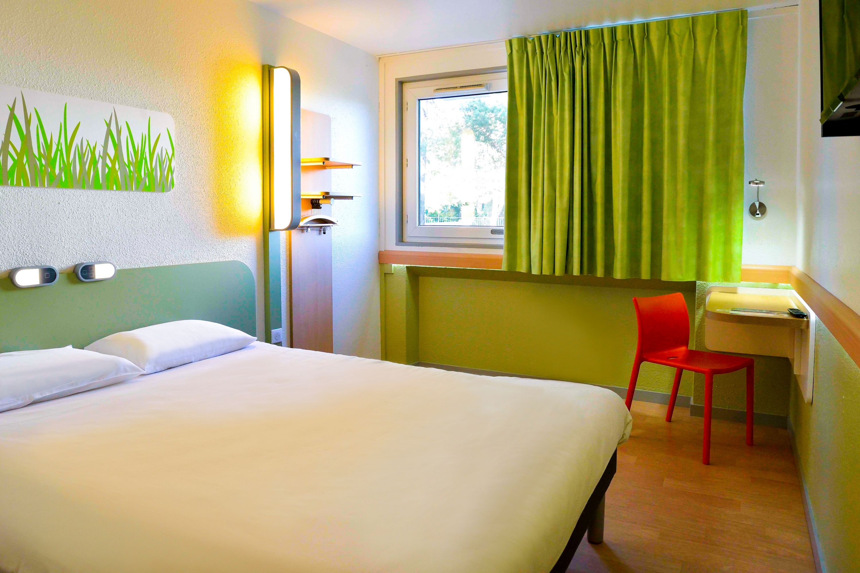 ibis budget Bordeaux le Lac - France