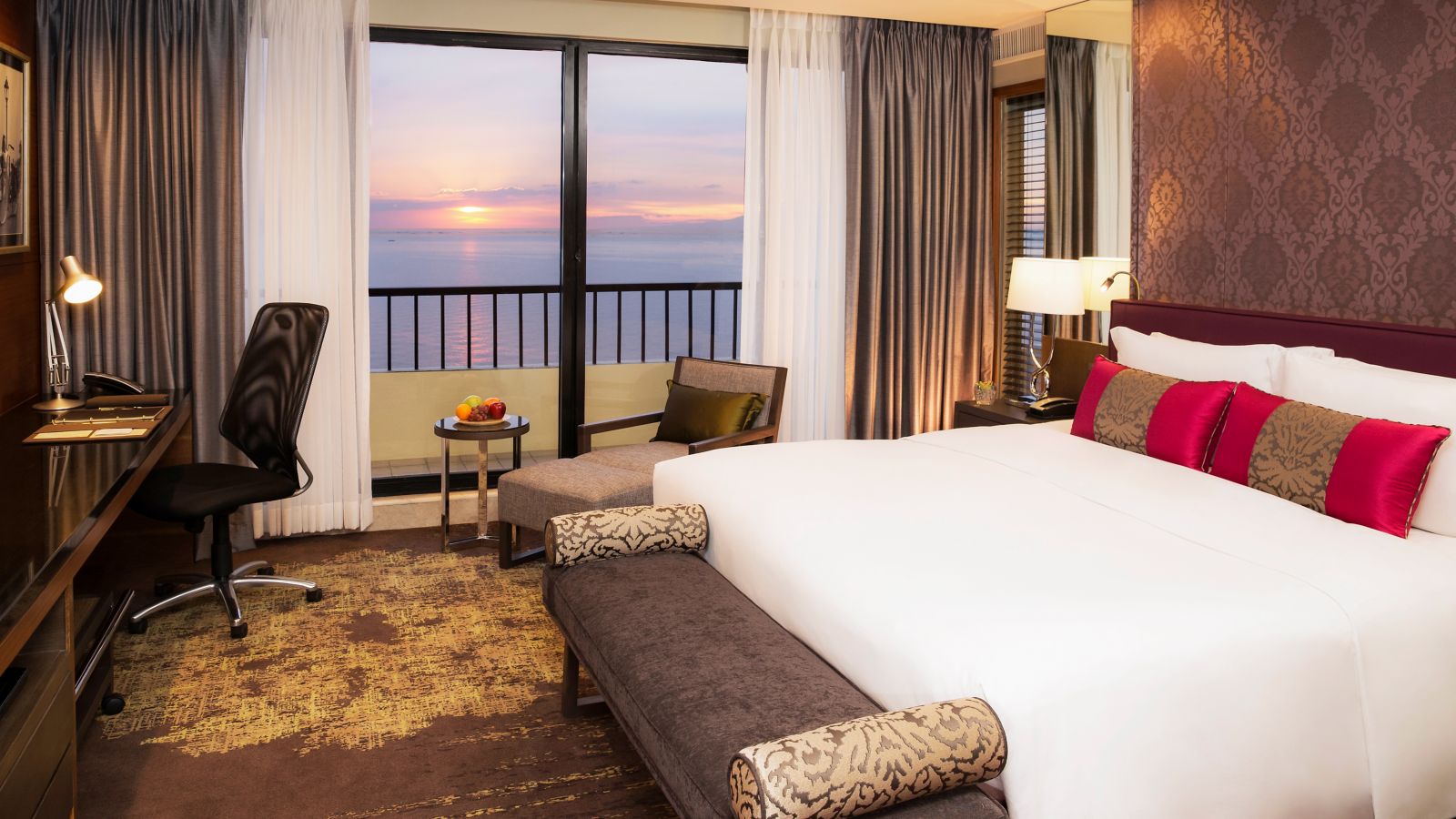 Sofitel Philippine Plaza Manila - Philippines