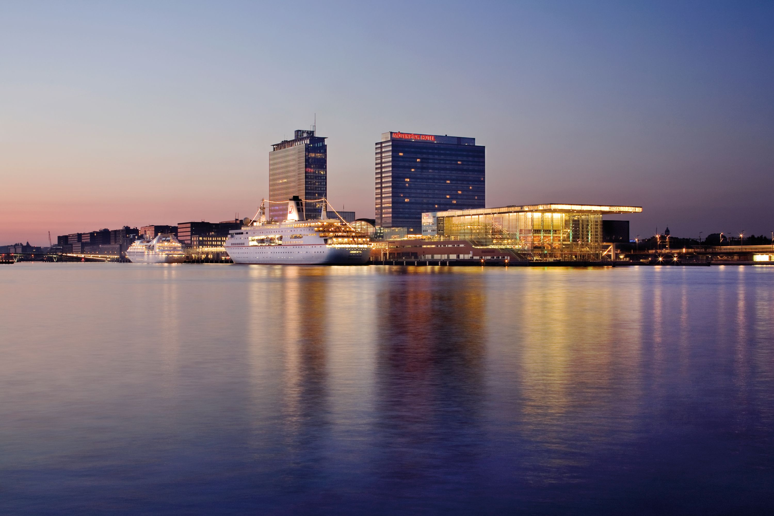 Mövenpick Hotel Amsterdam City Centre - Netherlands