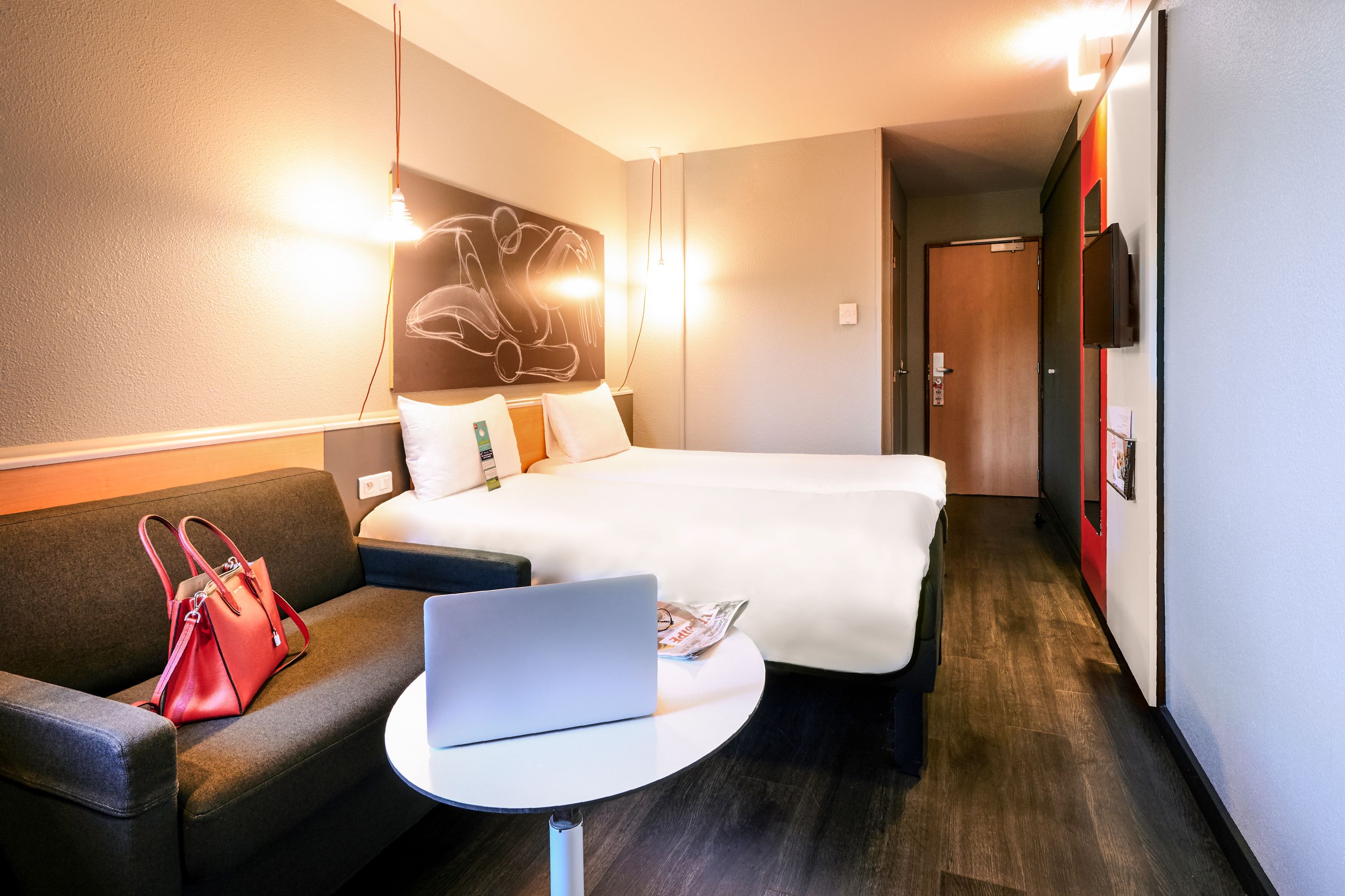 ibis Lyon Gerland Musée des Confluences - France