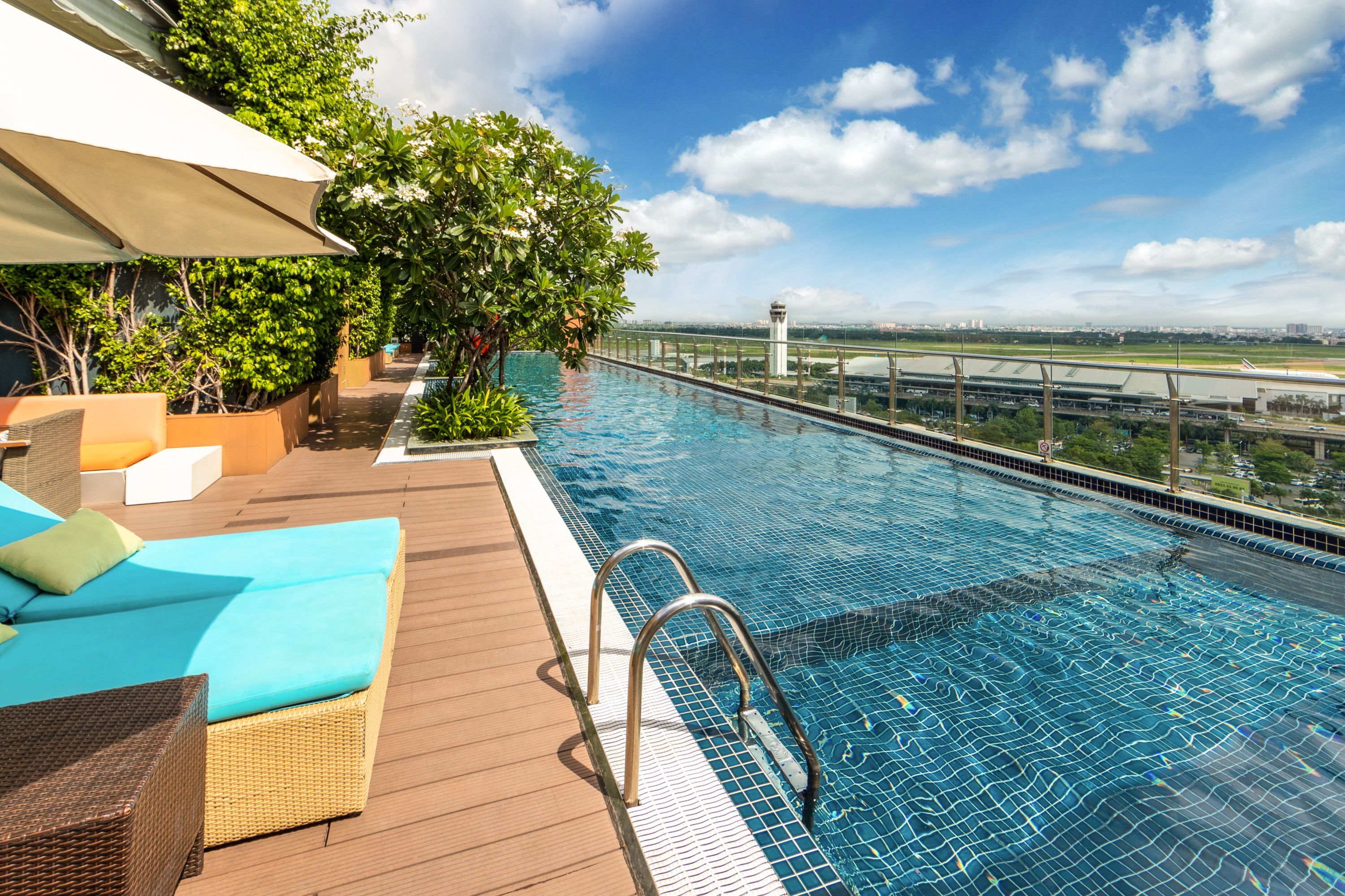Pool at ibis Saigon Airport