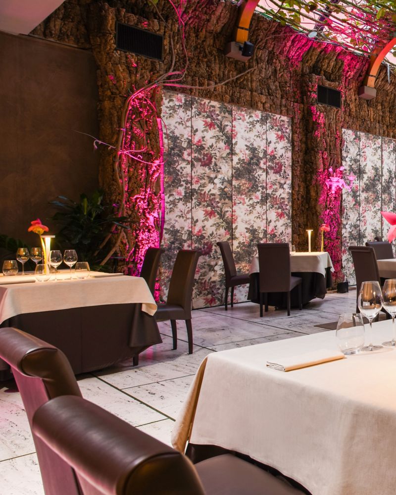 Winter-garden dining room at Giardino d'Inverno in Venice.