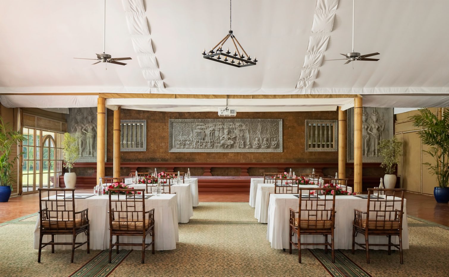 Ceremonia de boda tailandesa Budismo en Foto de stock 1643087107 |  Shutterstock, image size:1510x932