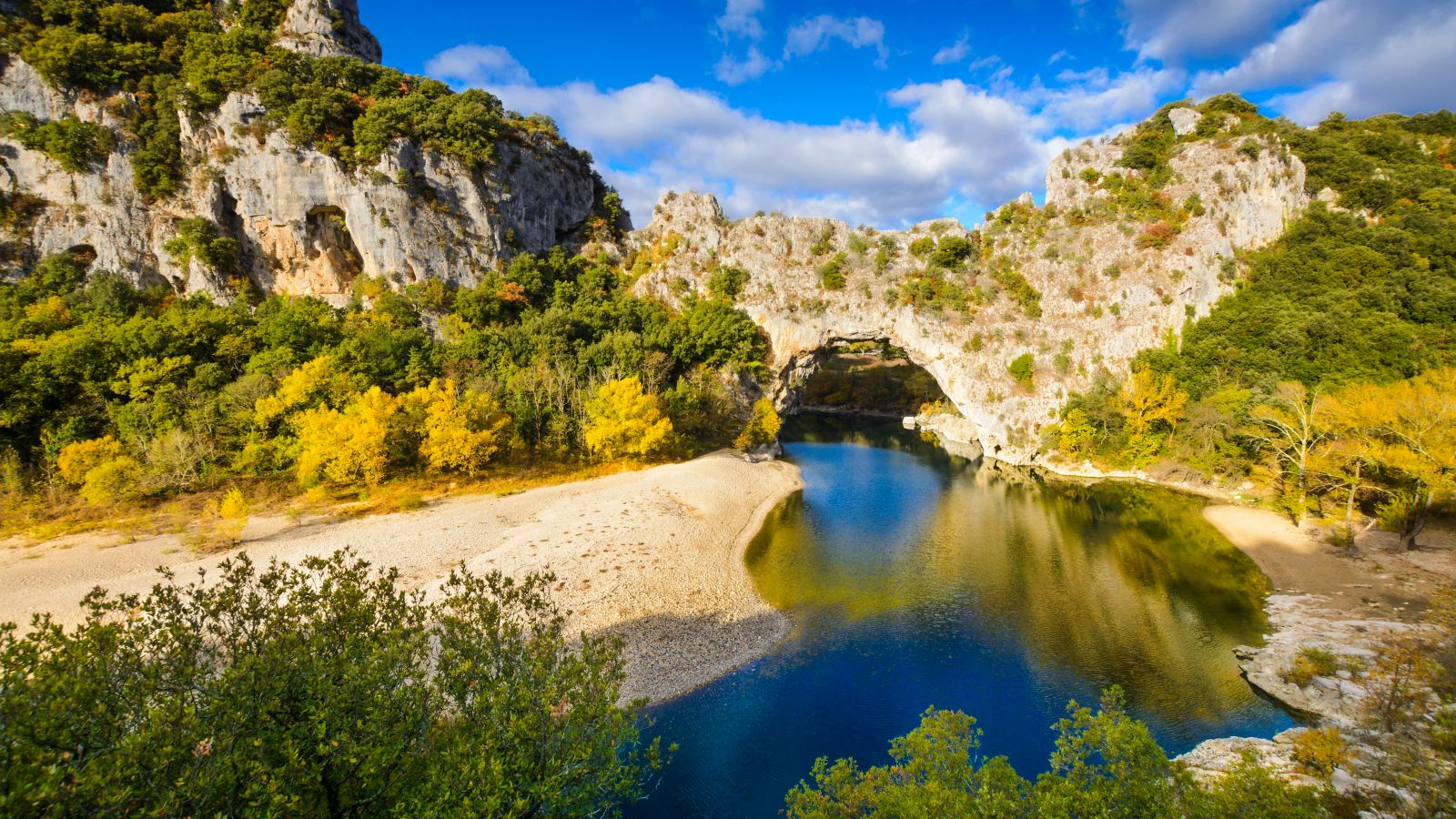 Destination Aubenas - France