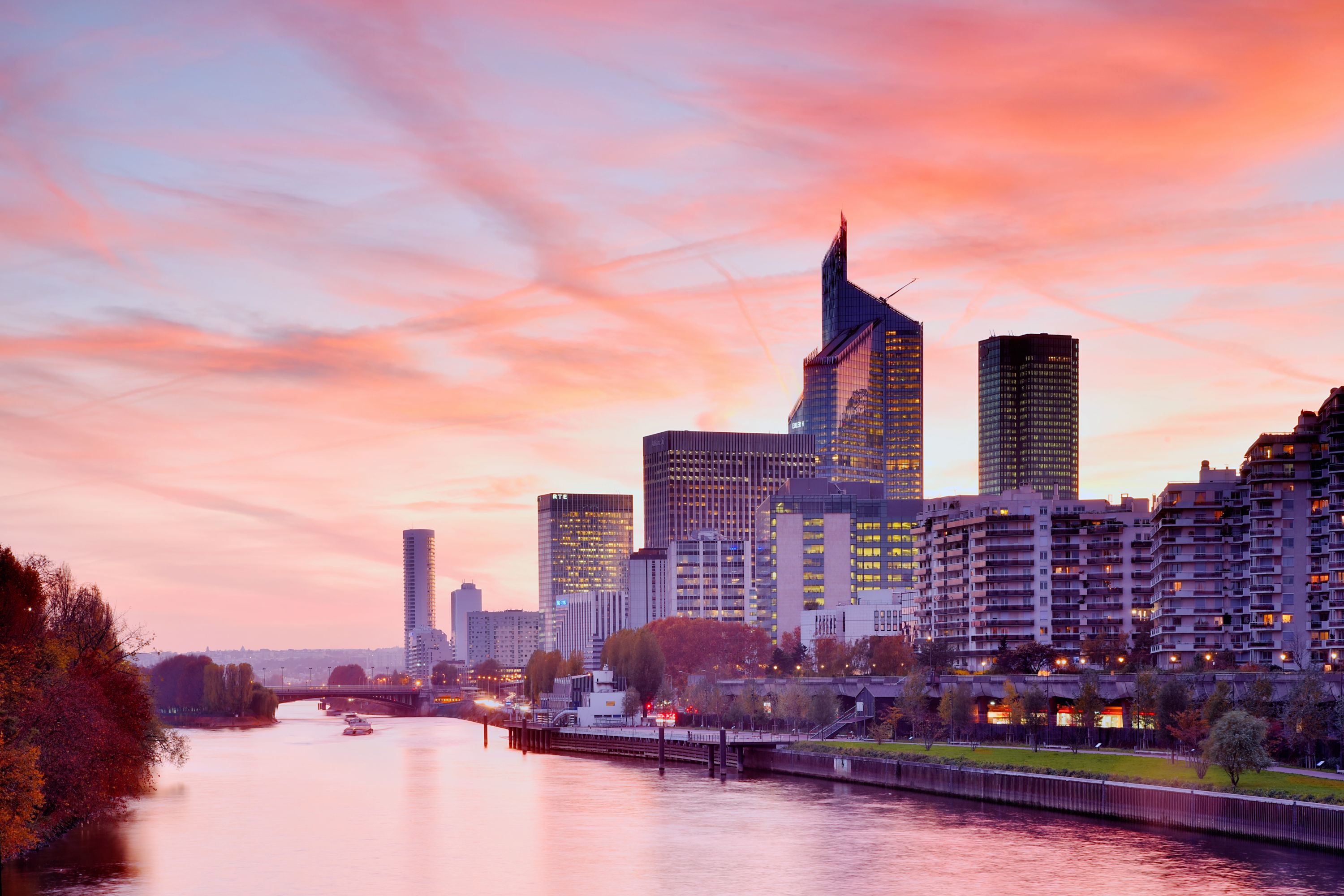 Destination Courbevoie - France