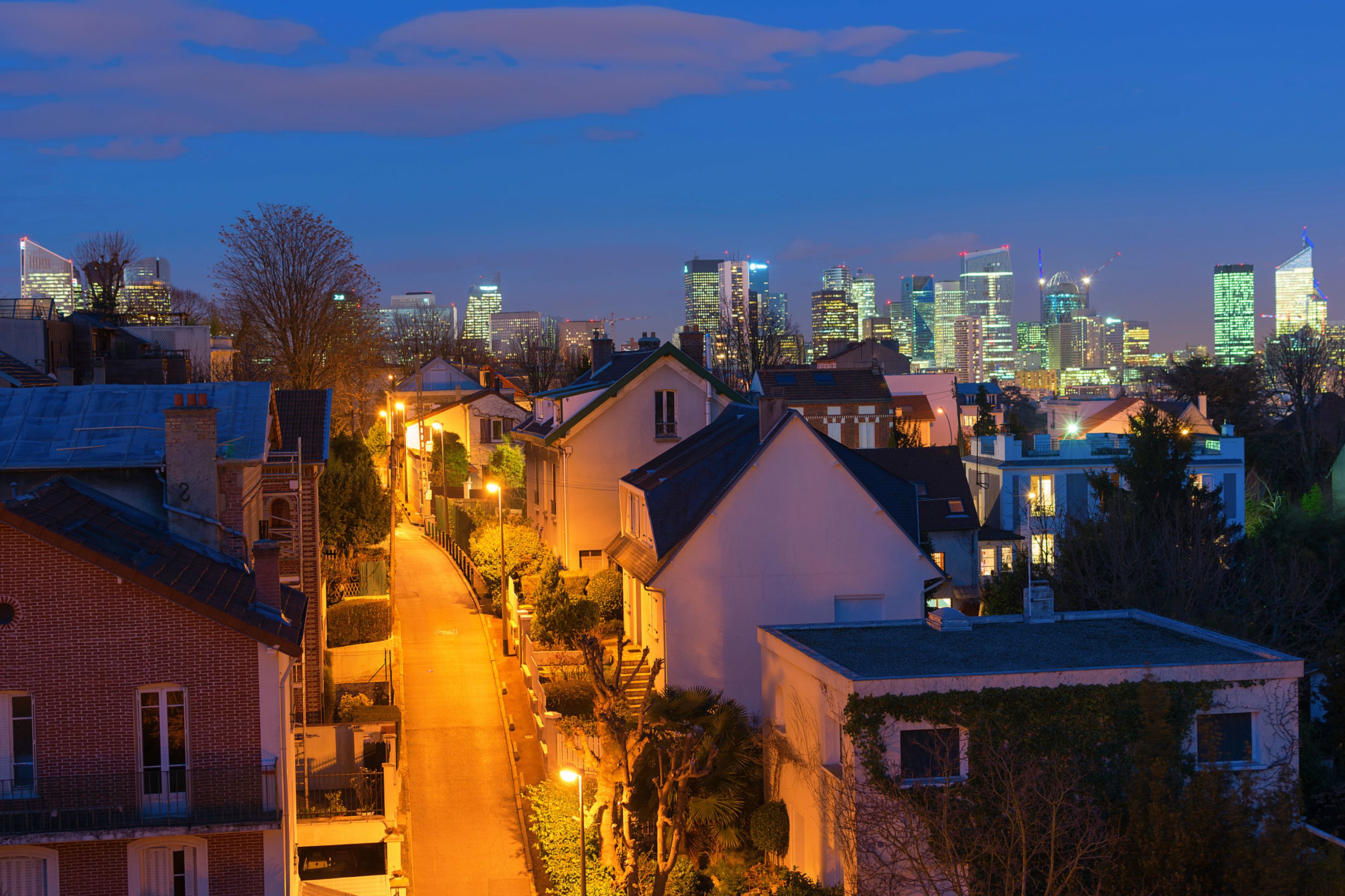 Destination Suresnes - France