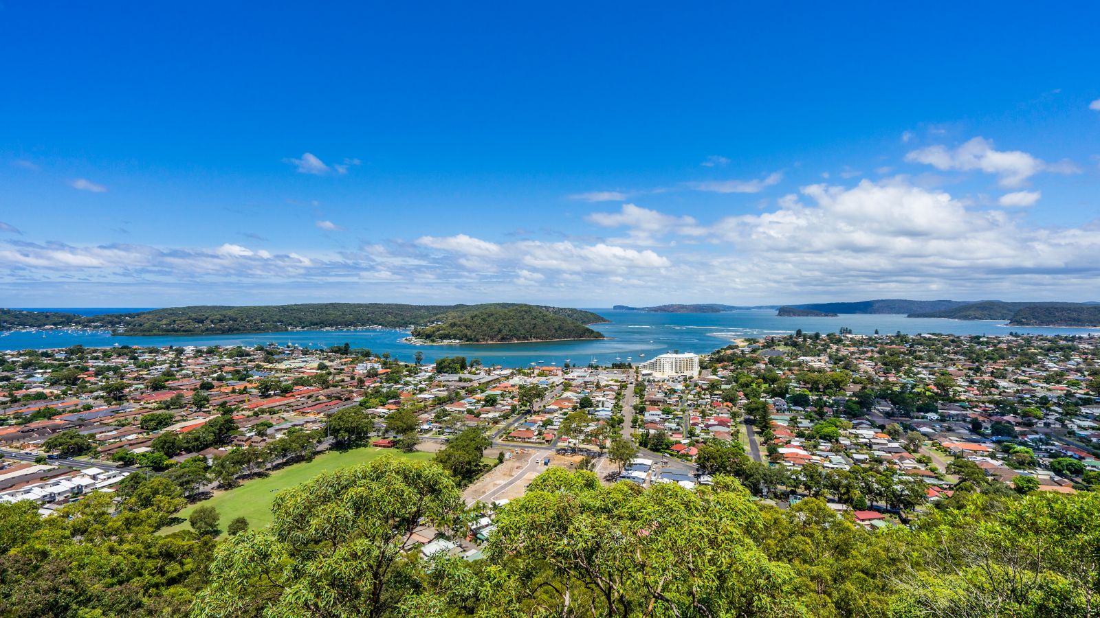 Destination Ettalong Beach - Australia