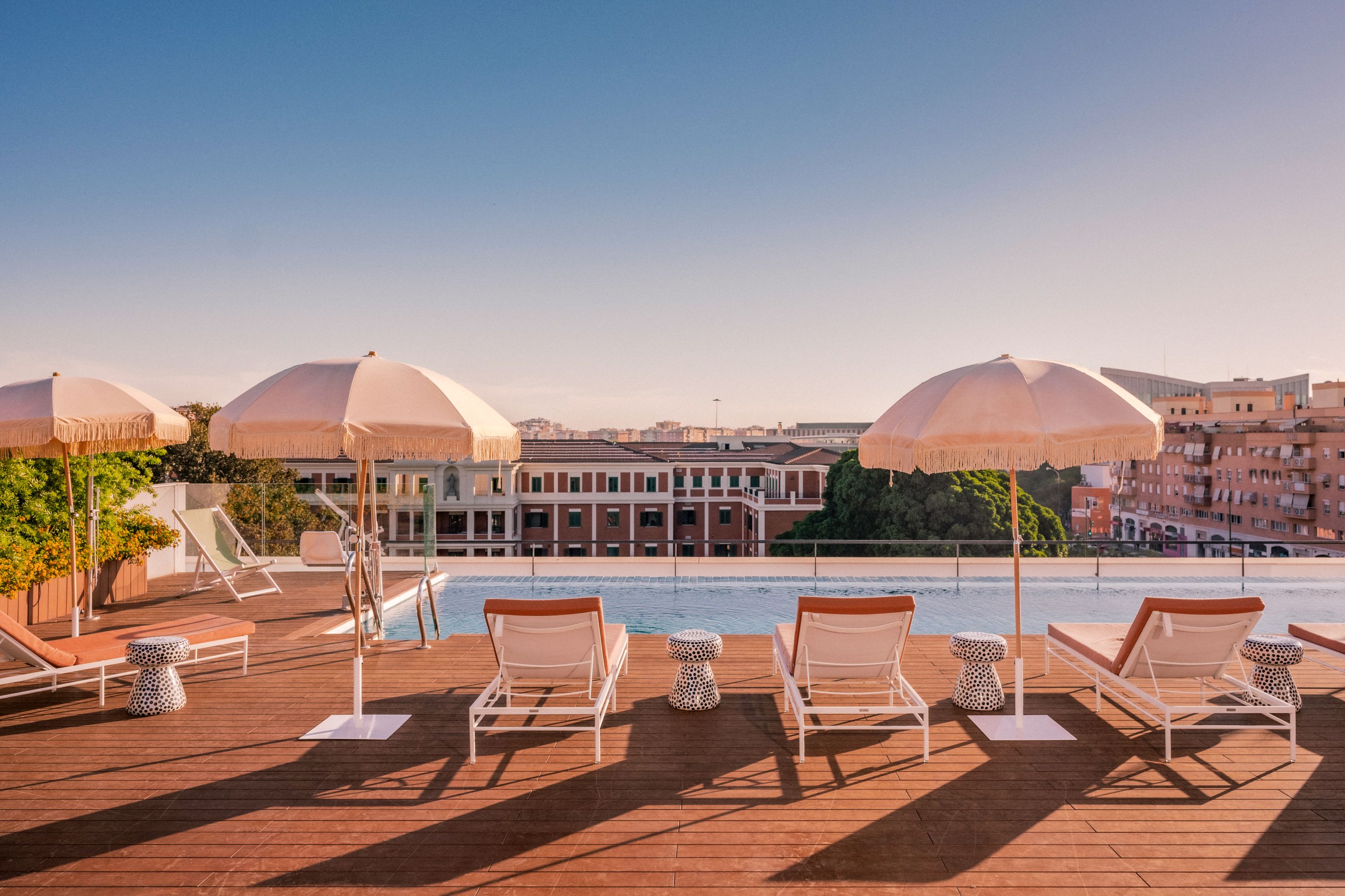 Piscina, frescor e relax na cidade para escapar ao calor