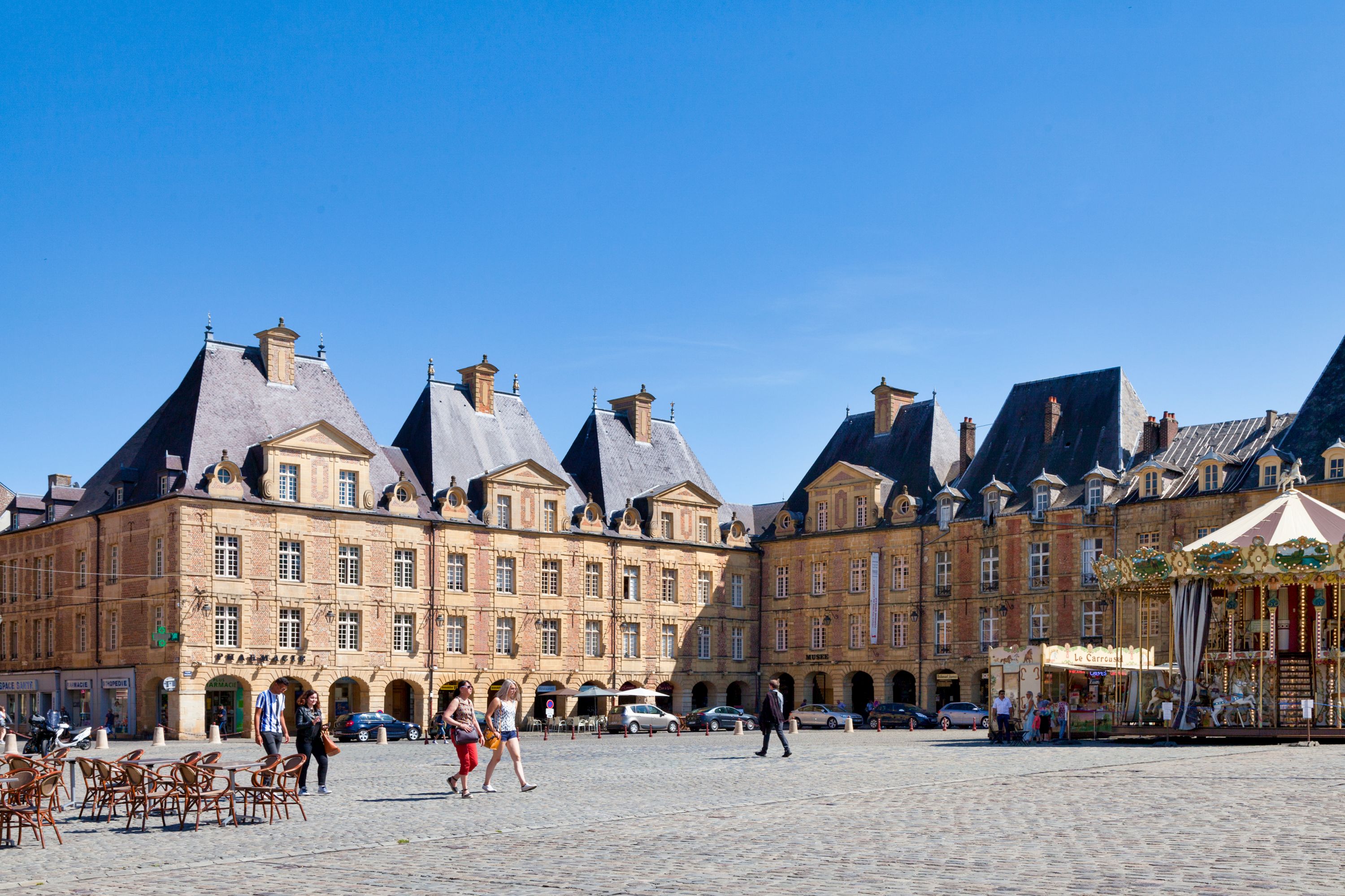 Destination Charleville Mézières - France