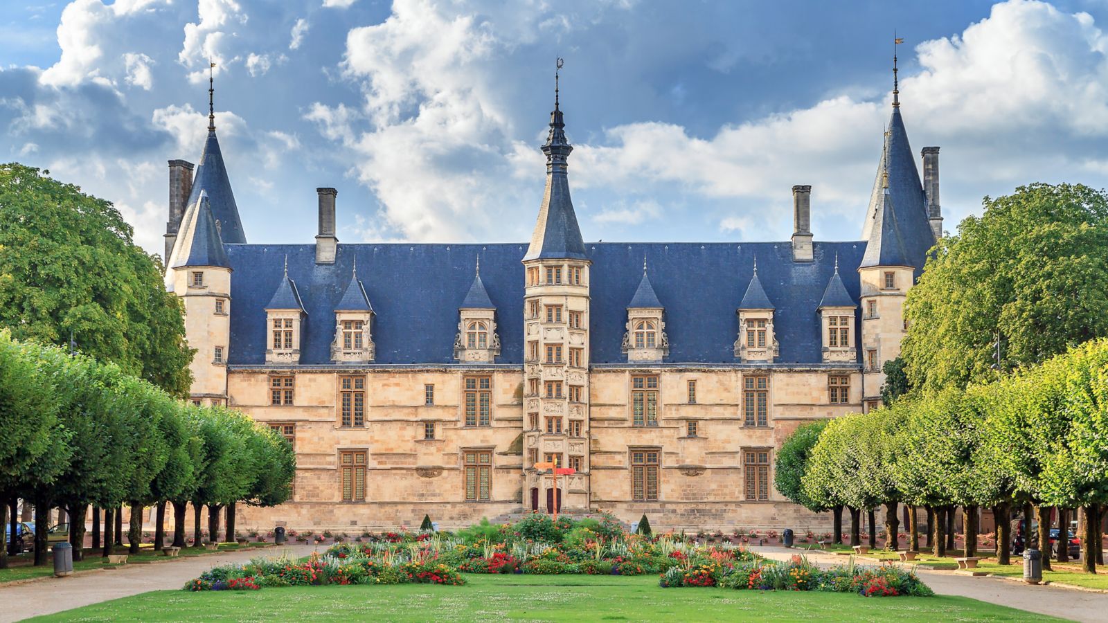 Destination Nevers - France