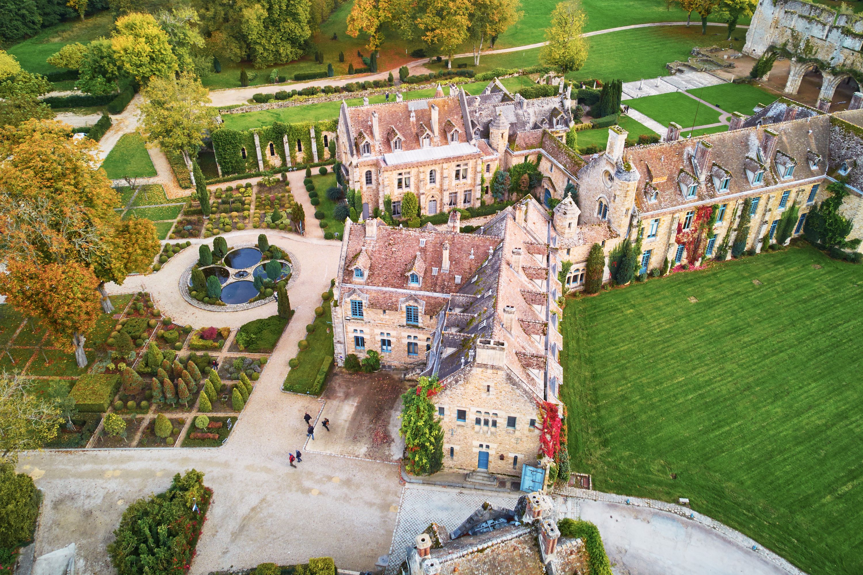 Destination Cernay la Ville - France