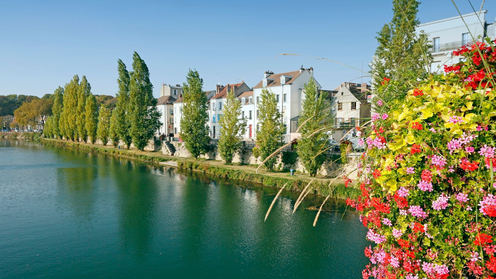 Destination Saint Pierre Du Perray - France