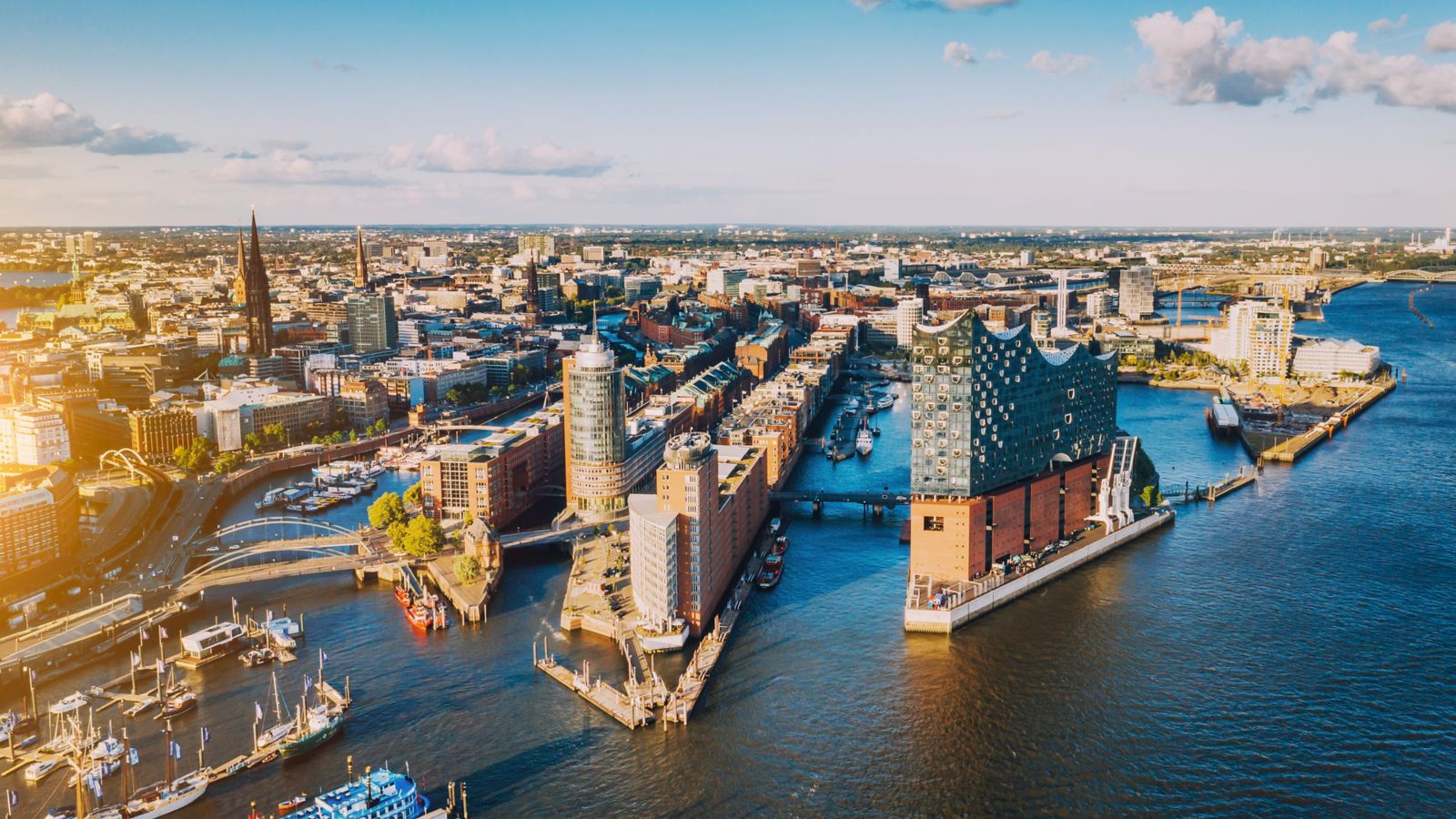 Destination Hamburg 1167527477 - Germany