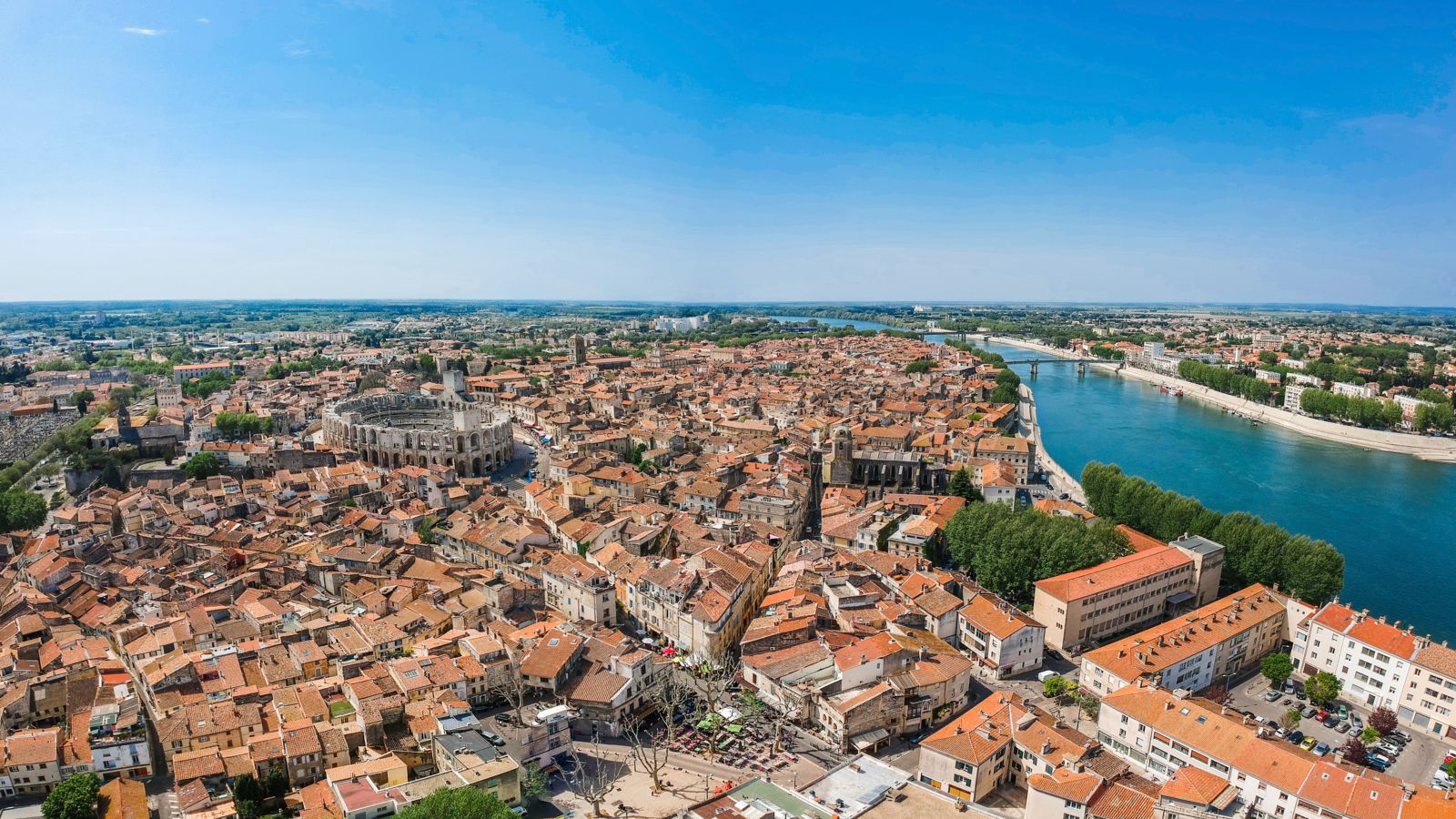 Destination Arles 1173357643 - France