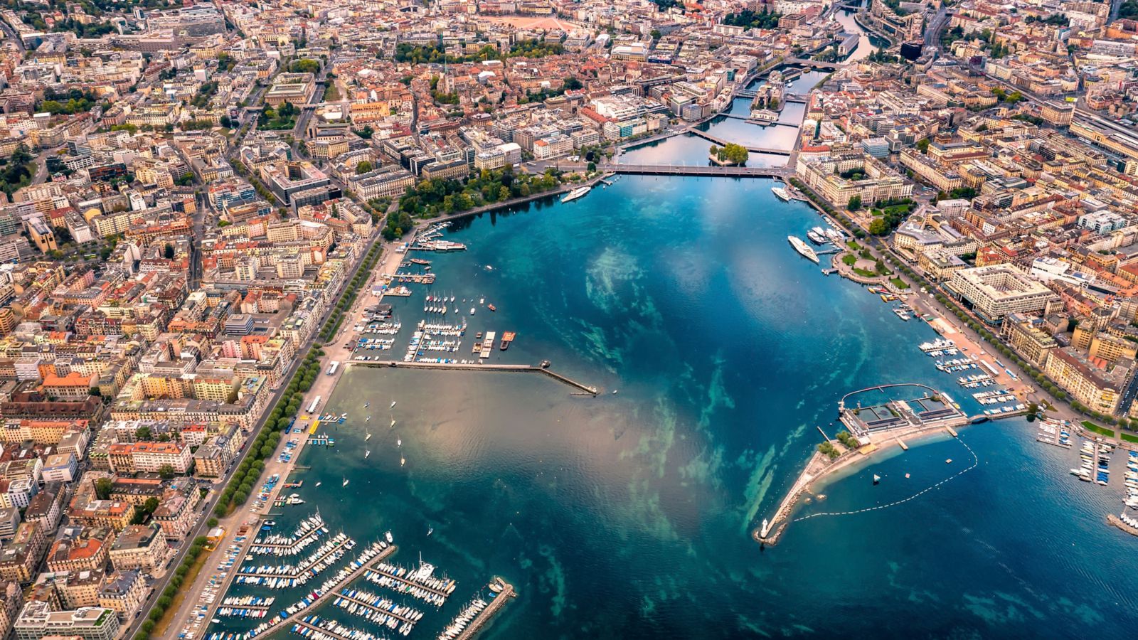 Destination Geneva 1056772492 - Switzerland