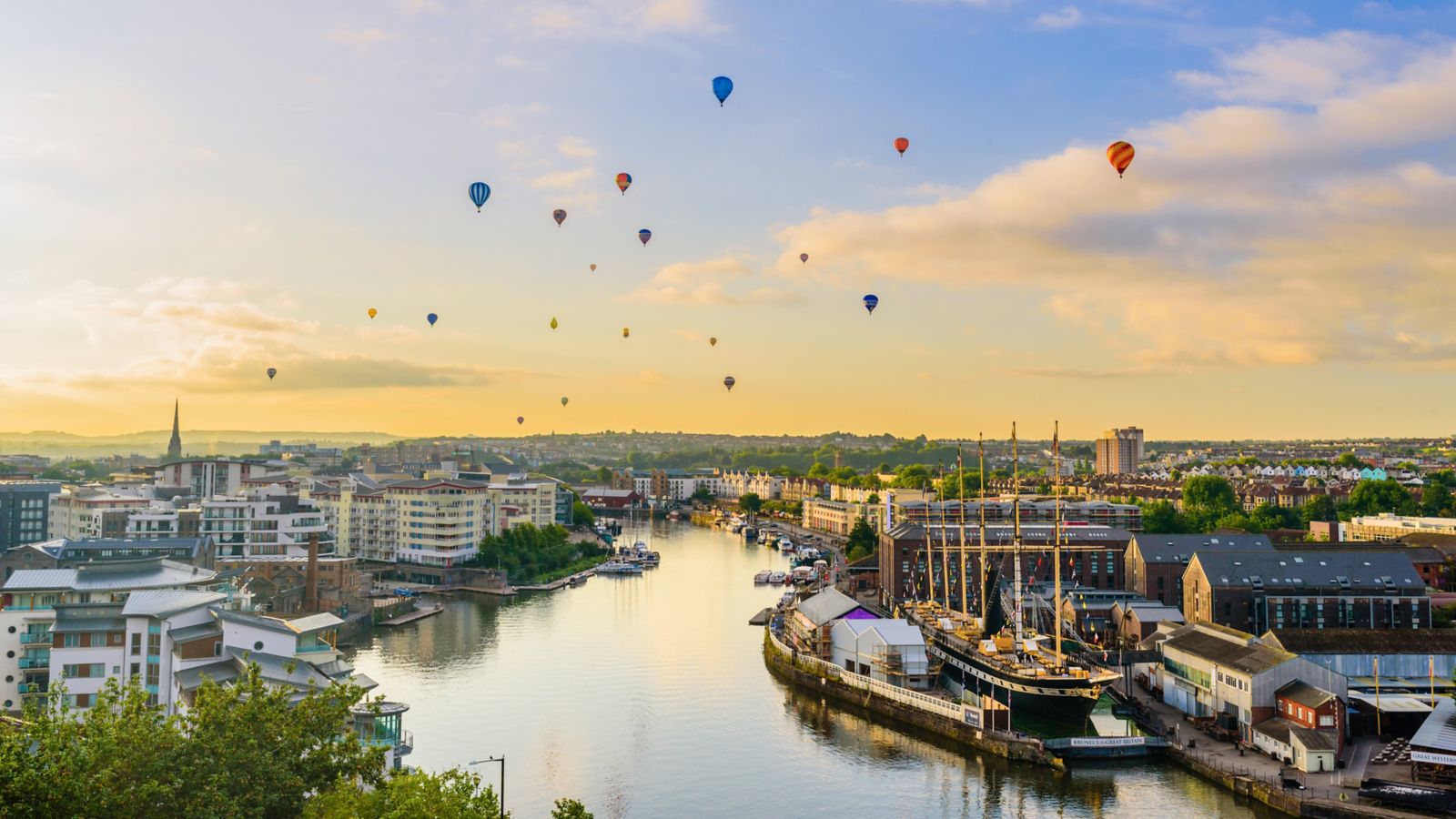 Destination Bristol 905699256 - United Kingdom
