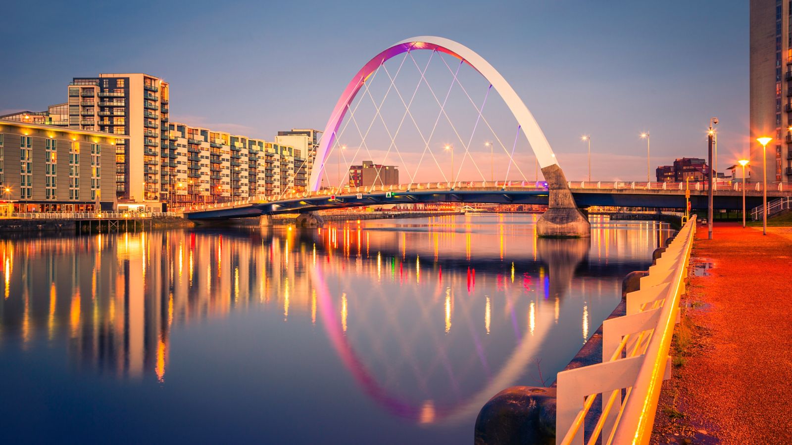 Destination Glasgow 469974825 - United Kingdom