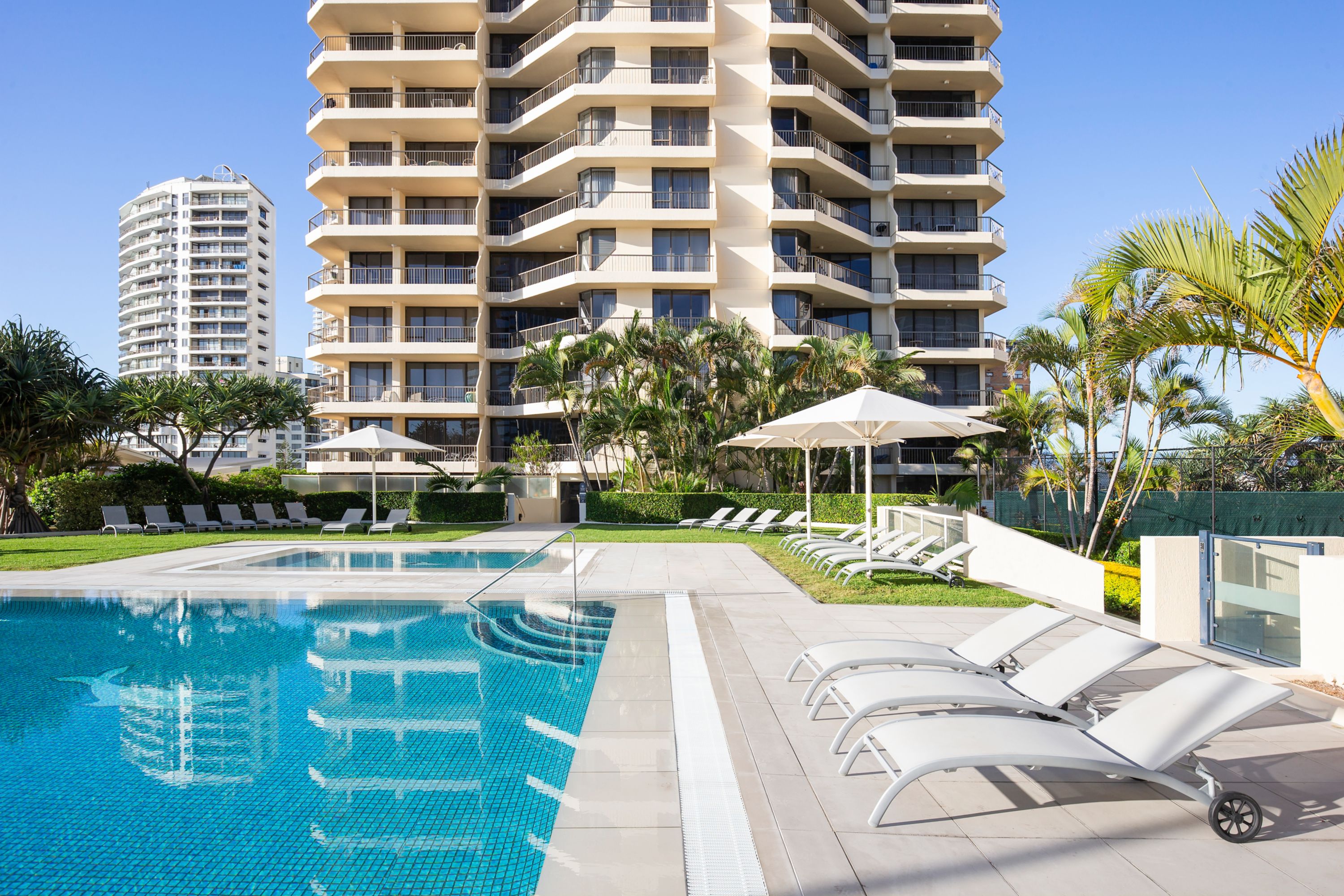 Paradise Centre Apartments