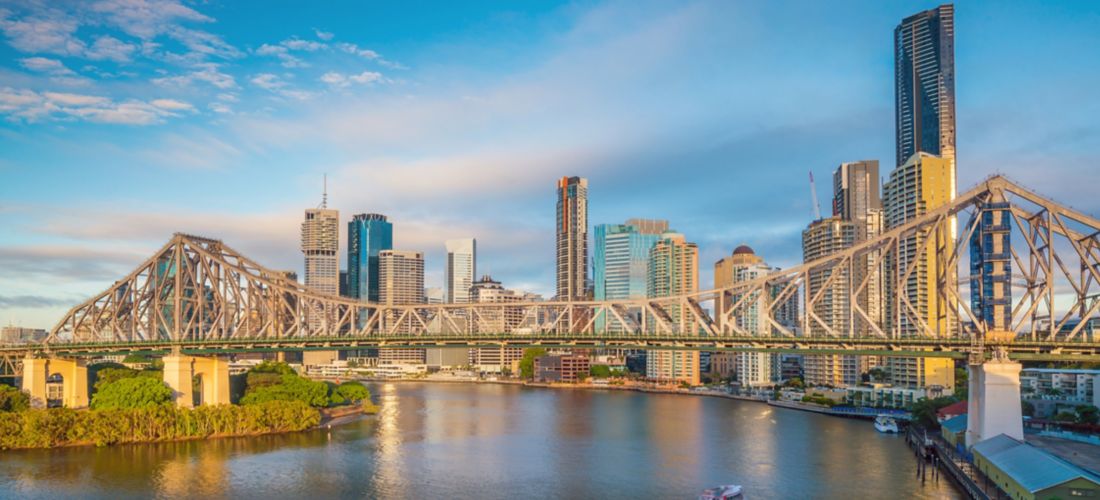 Brisbane city skyline and Brisbane river