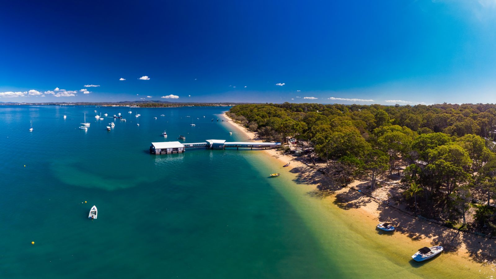 Brisbane Beach Coochiemudlo Island